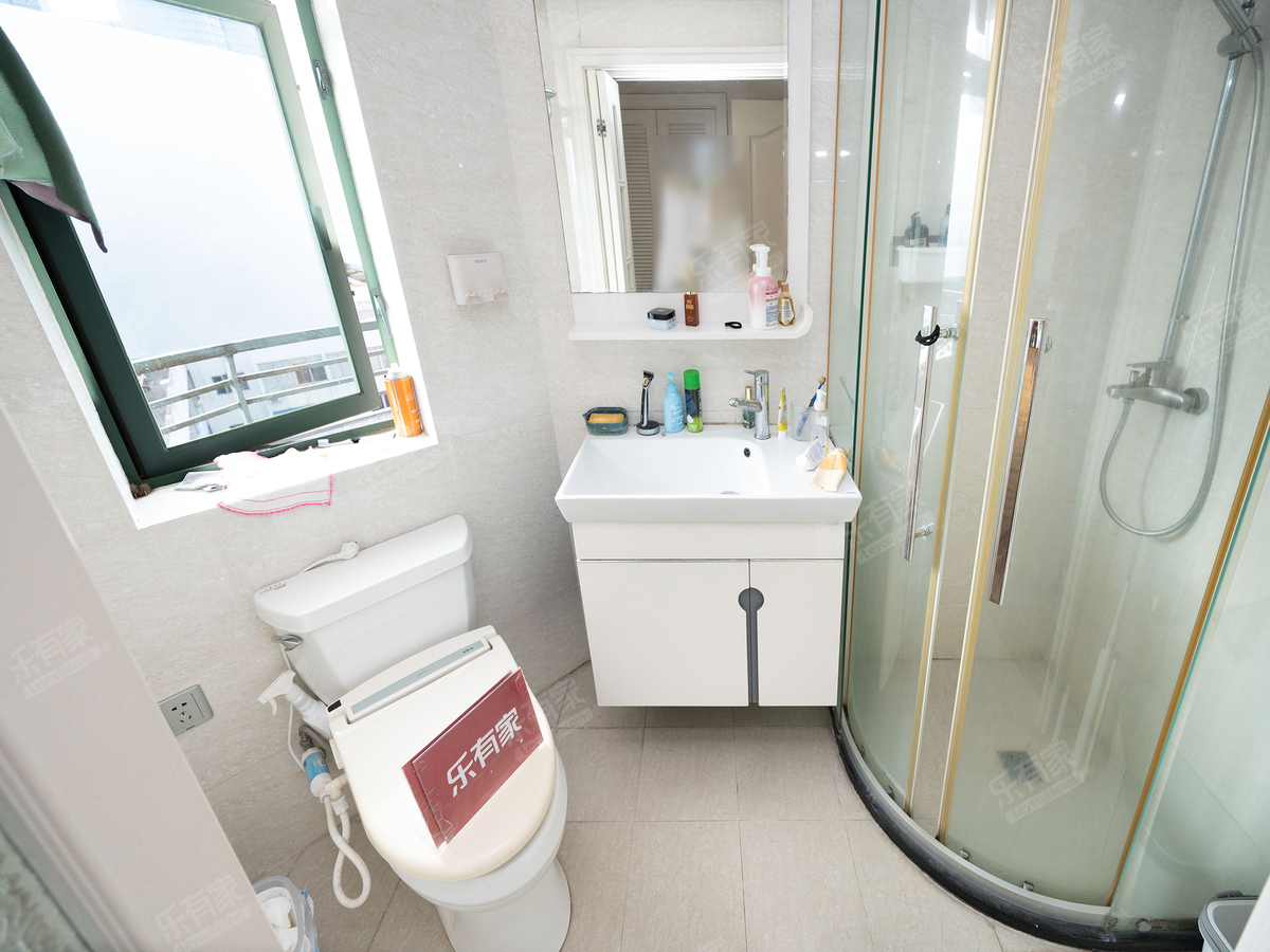 天安高尔夫花园，品质花园社区，看高尔夫景观，四地铁口环绕。