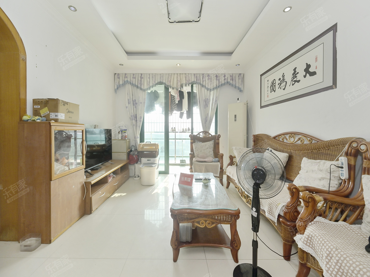 富源商贸 东南 精装 3室 2厅 114.74m² 