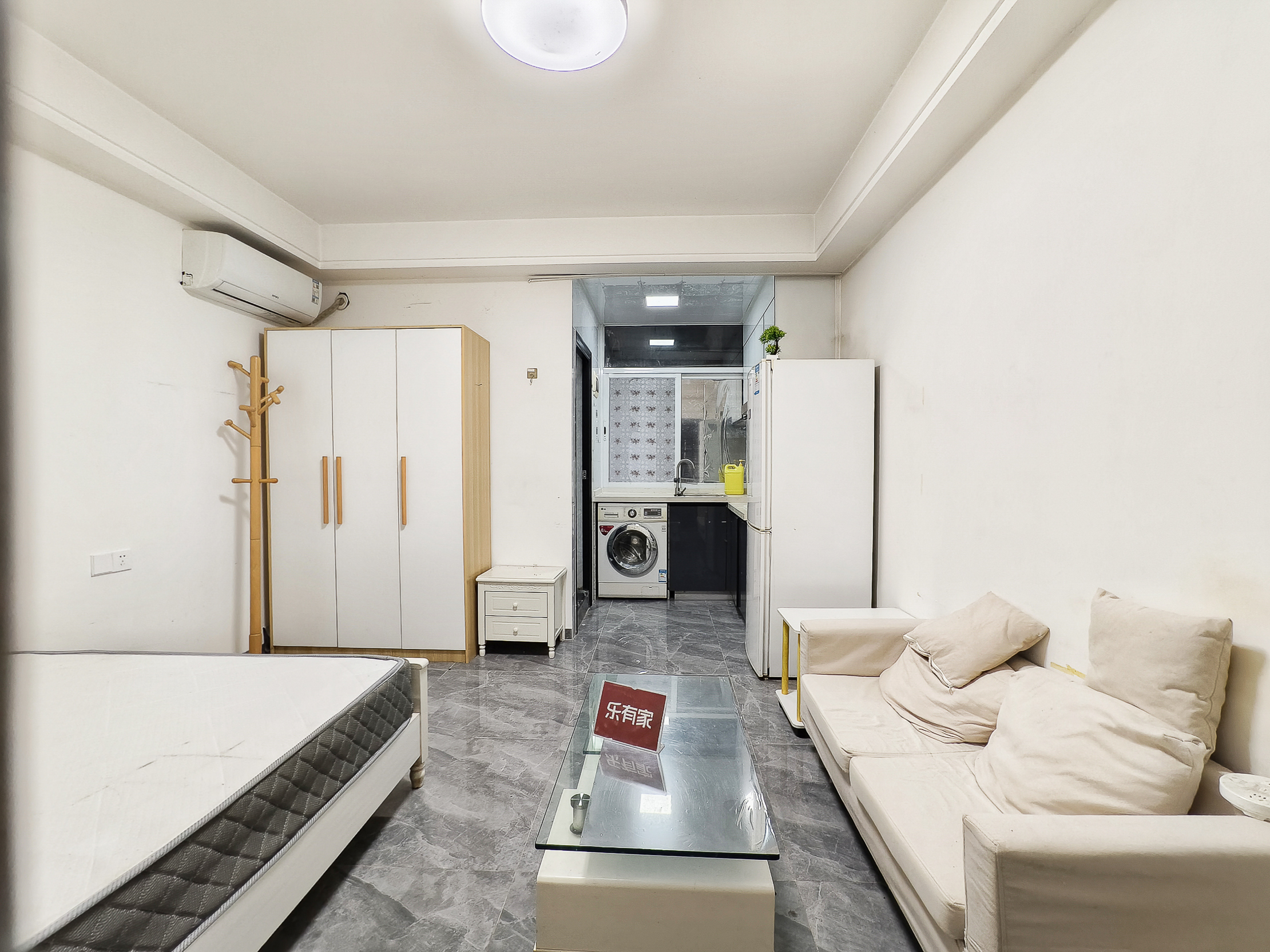 玖悦雅轩西北普装4室2厅121.45m²