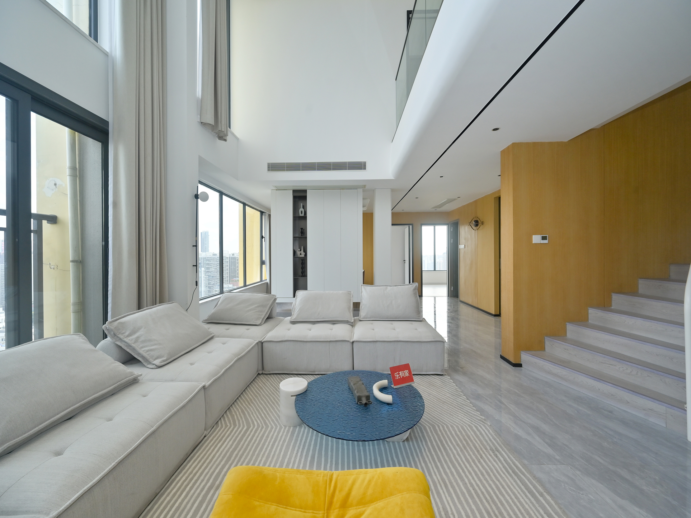 石鸿融景园 东南 精装 7室 3厅 267.91m² 