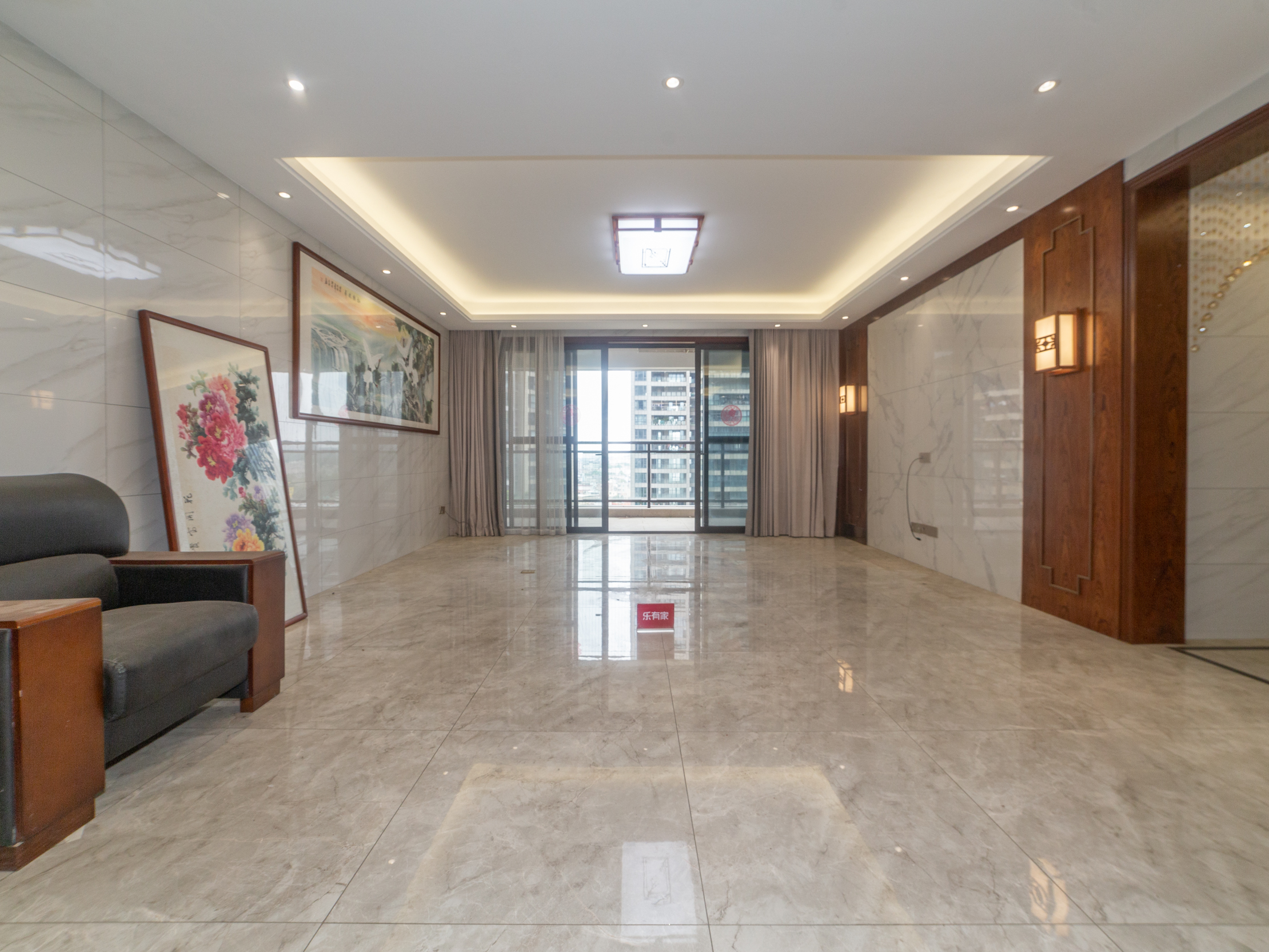 六和商业广场一期 东 精装 0室 110.64m²