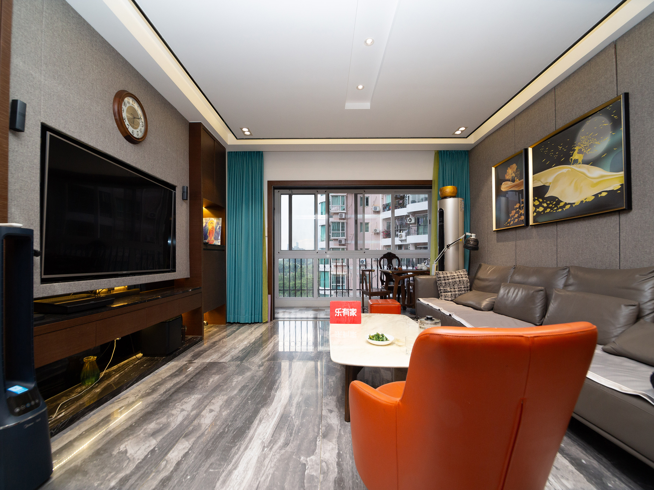 全新装修，简约居家，多一个露台，居家氛围浓厚-佛山新浩城花园二手房