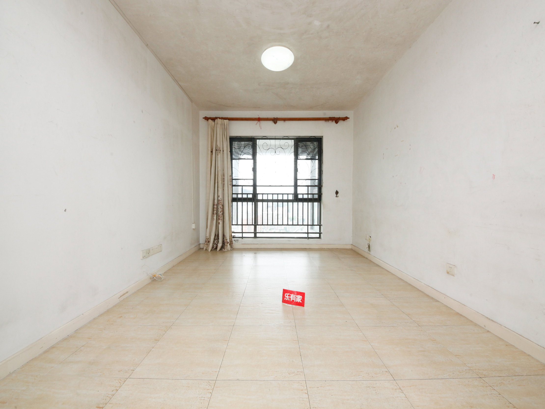 地铁口电梯小高层，宽阔大三房双阳台-深圳尚书苑二手房