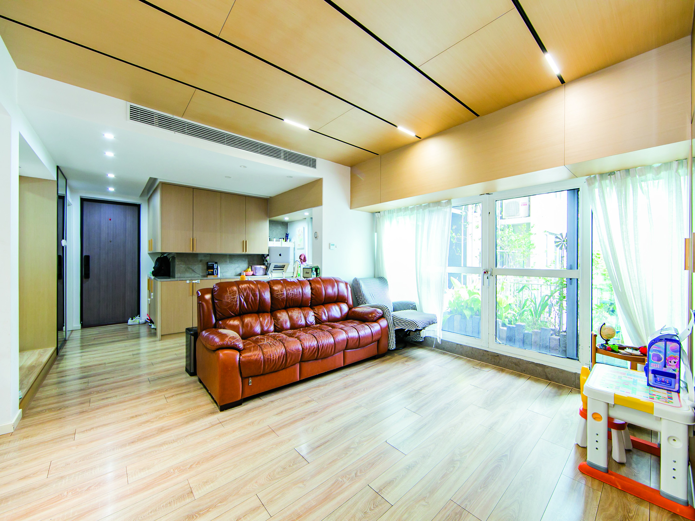 金域华府一期大两房，诚心出售