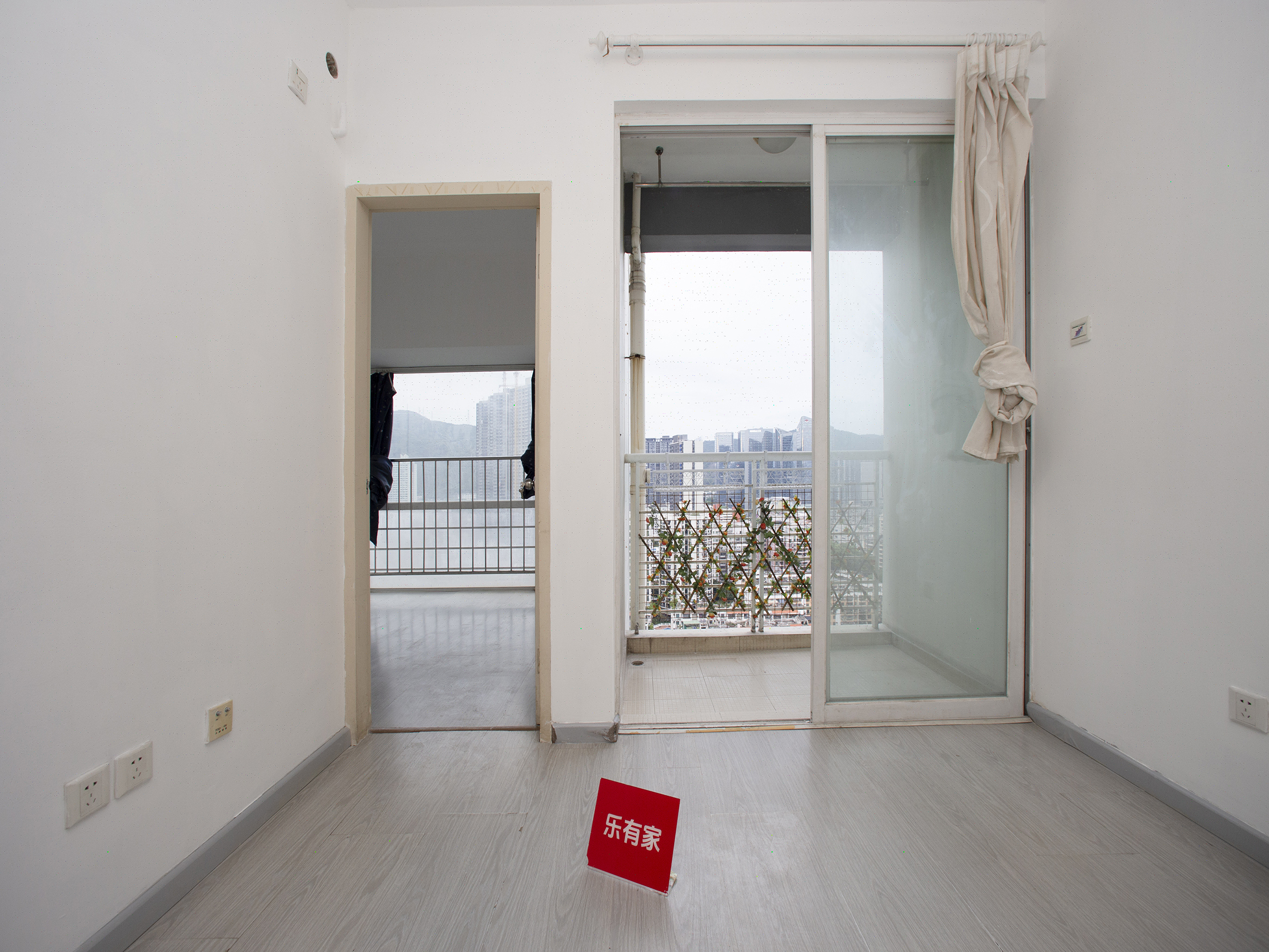 长城盛世家园二期西南普装2室2厅72.43m²