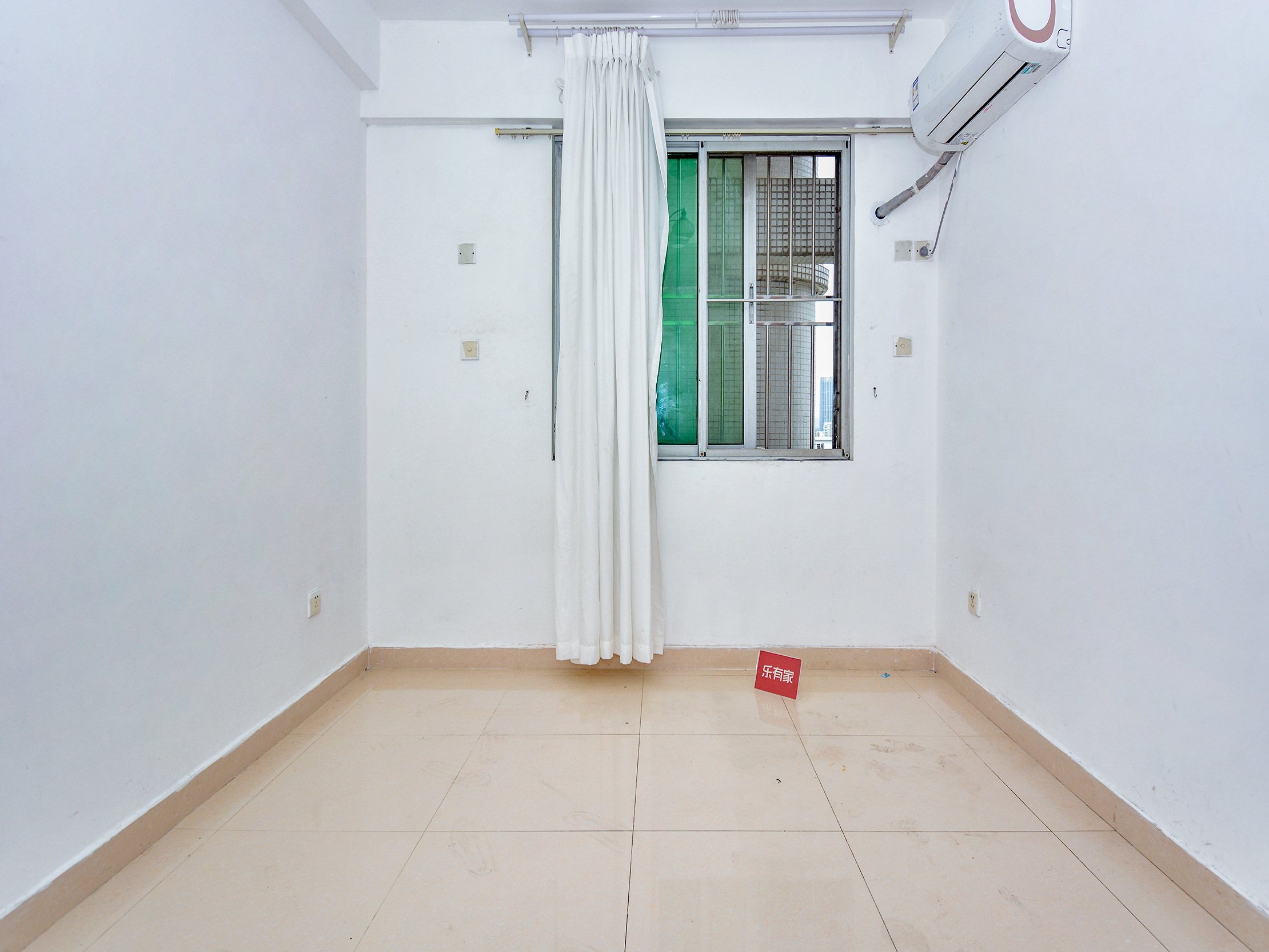 东方富苑3房，南向高层，户型方正