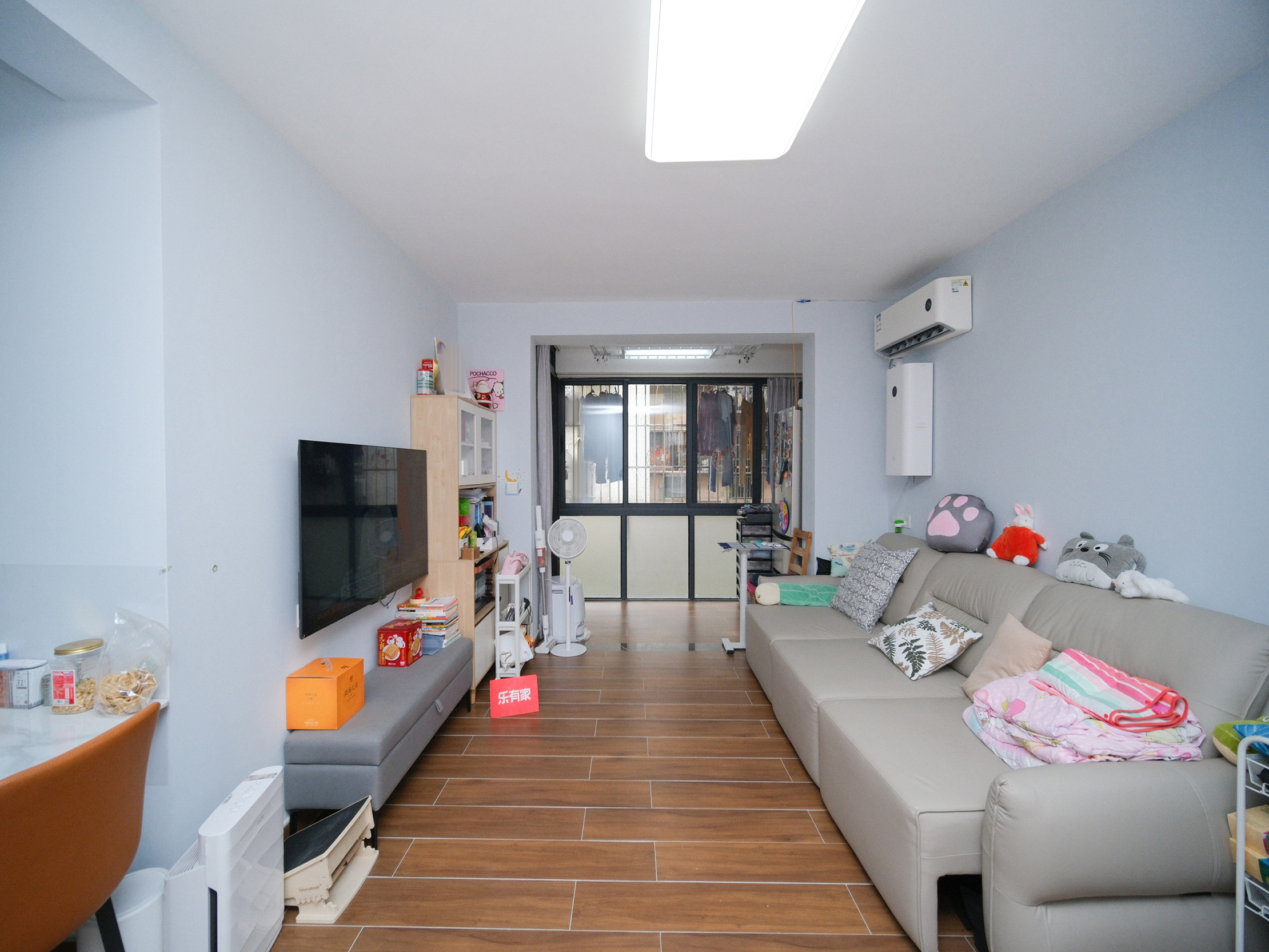 景田西，精装三房，产权优质，诚心出售。