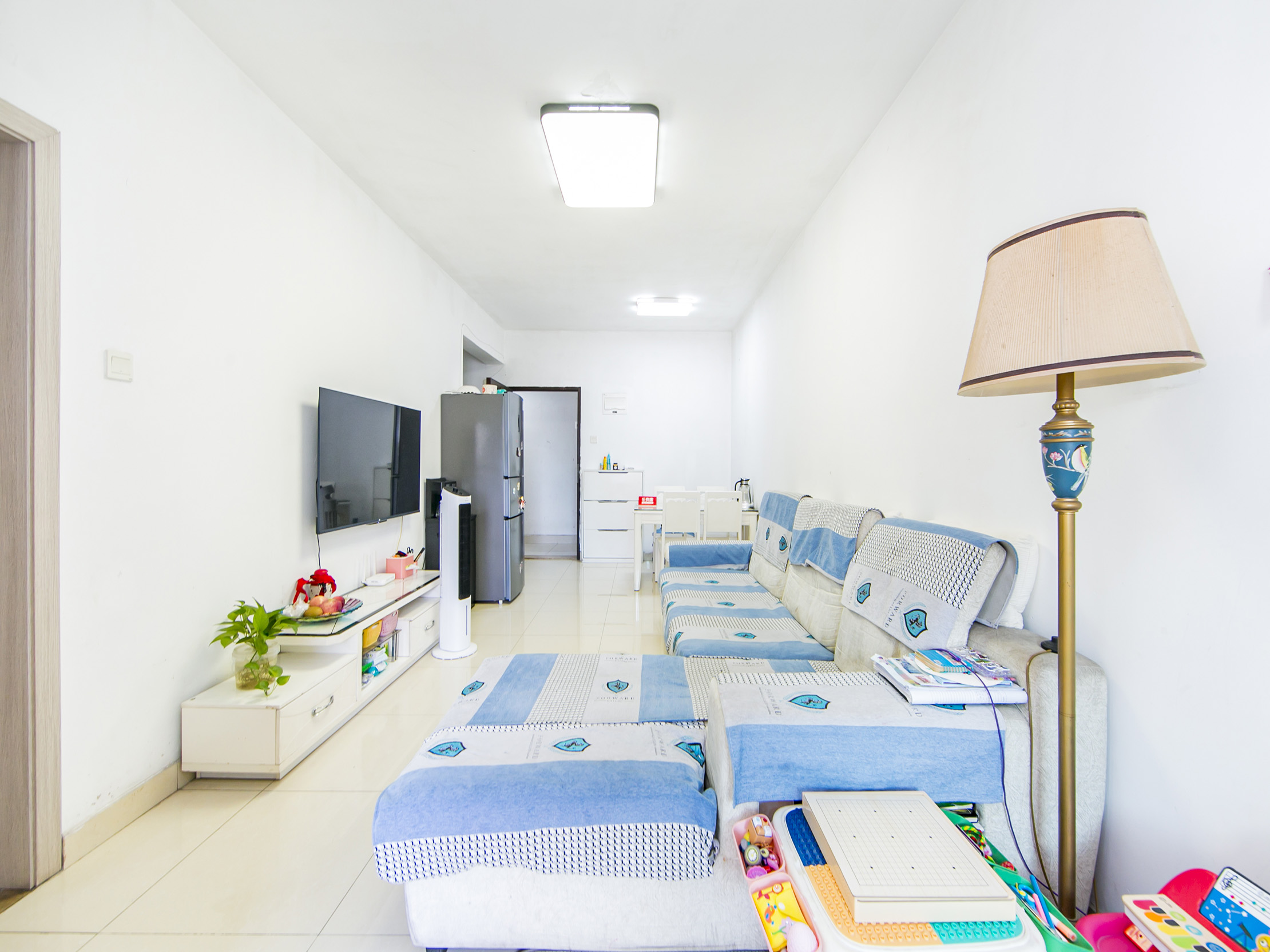 新华旁丹枫雅苑大2房2厅，业主诚心出售，价格可谈。