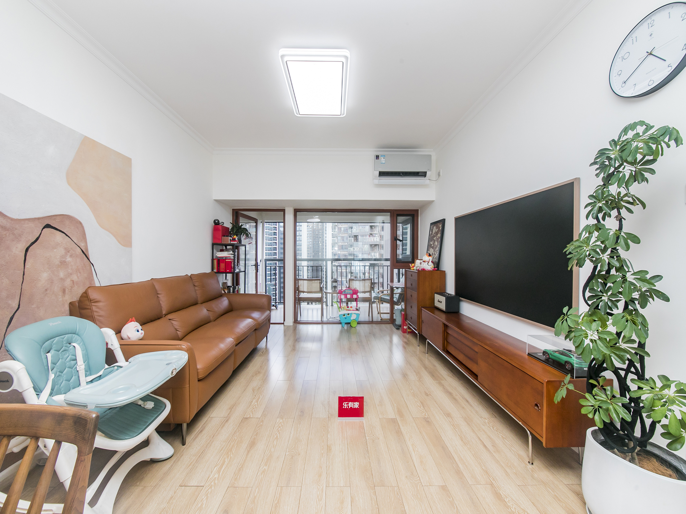 水榭春天花园南精装4室2厅118.18m²