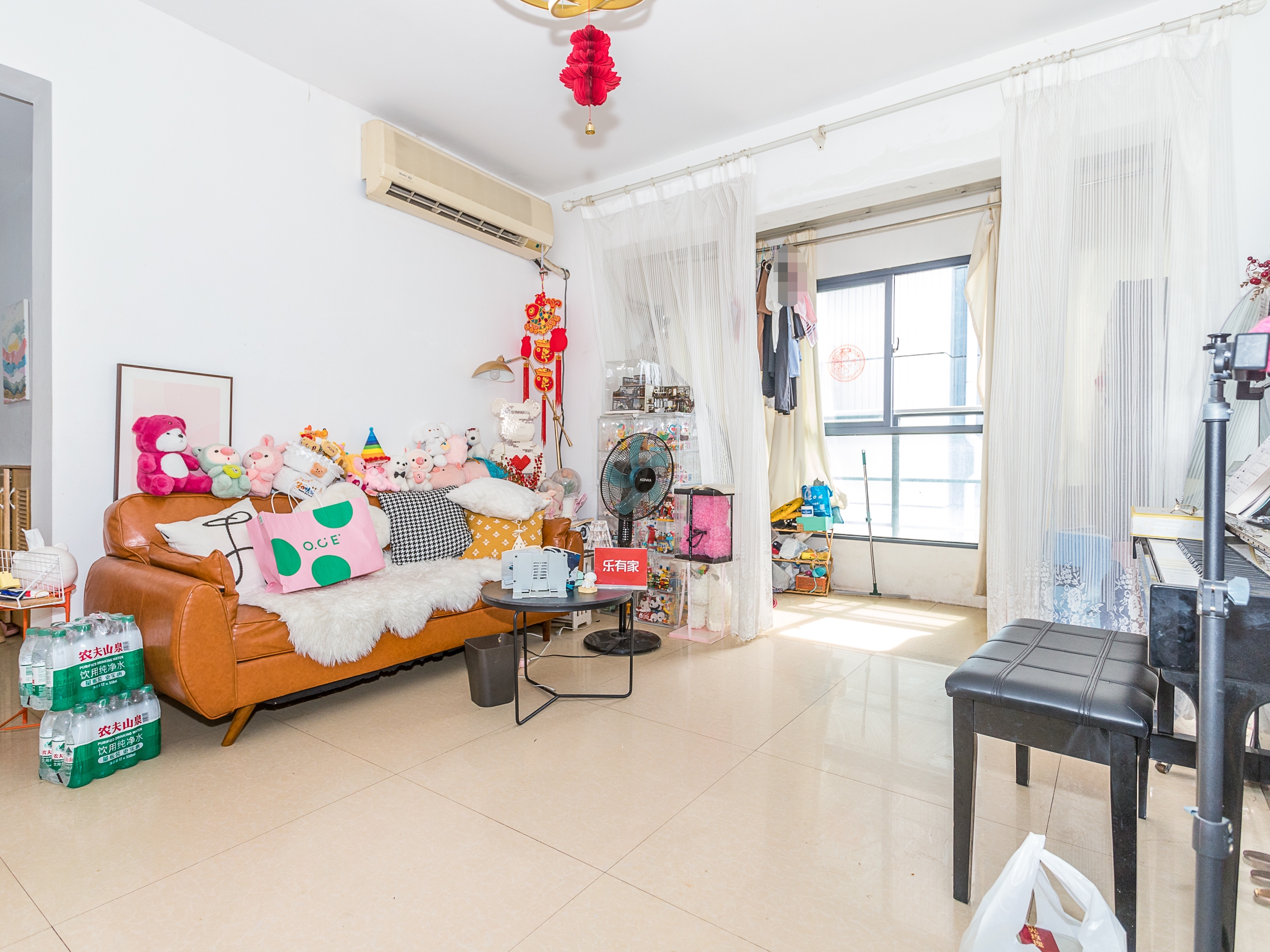 楼下就是地铁，悦城保养挺好的三房-深圳悦城花园三期二手房