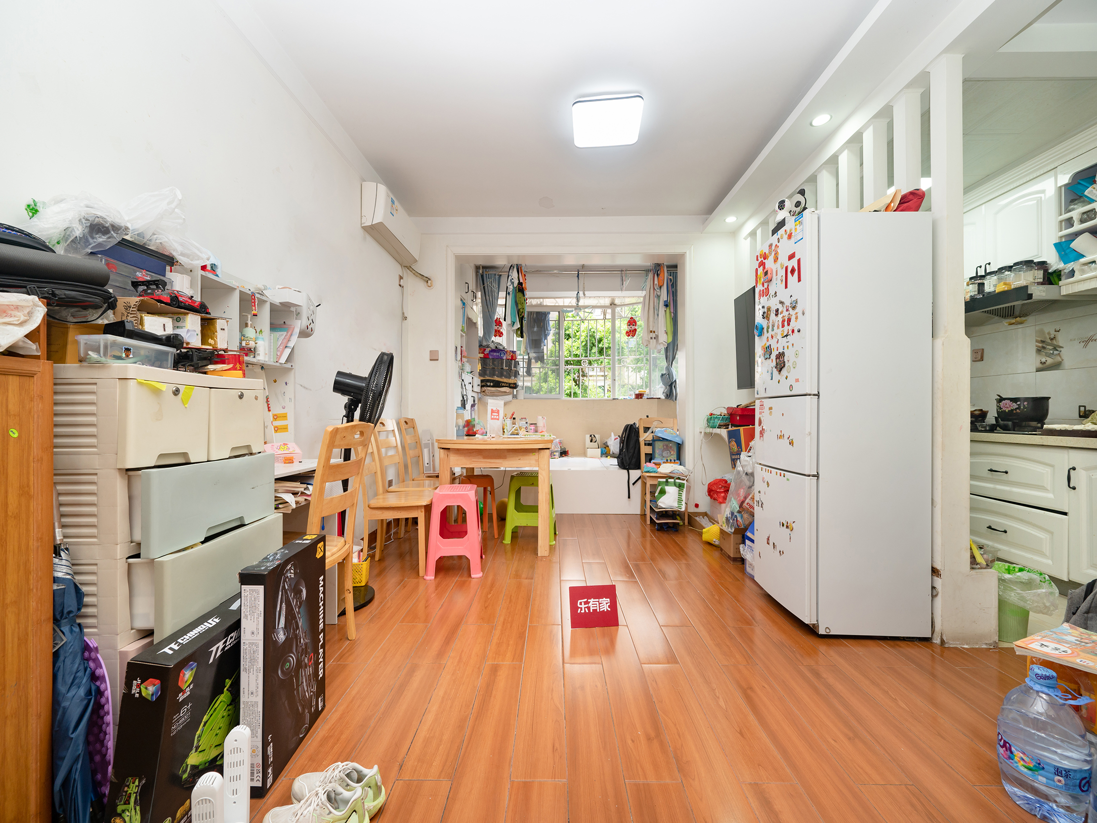 景华苑南精装1室2厅47.97m²