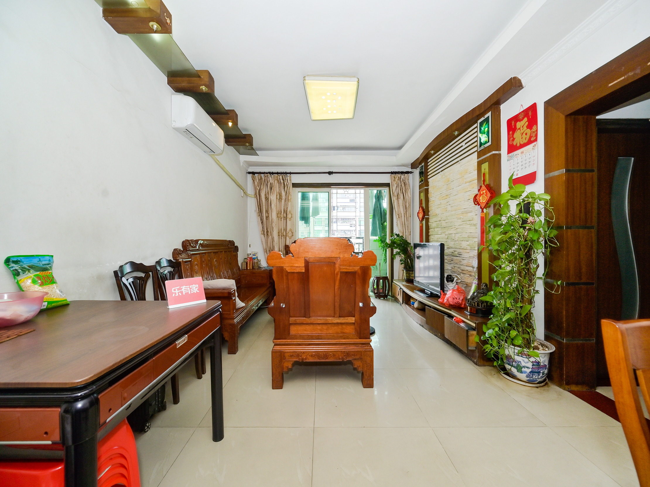 翻身片区，南向四室两厅，宽敞明亮，改造空间大，自由发挥，尽享舒适生活。理想家居选择，欢迎咨询！-深圳富民苑二手房