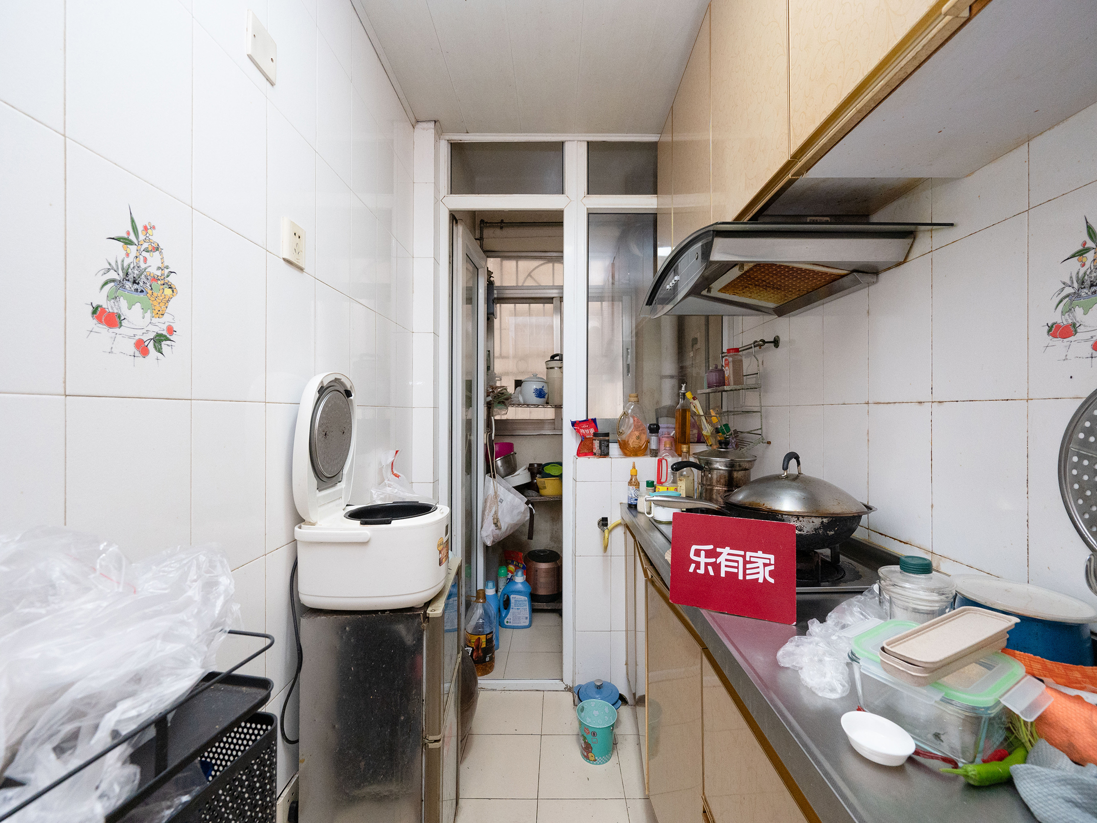 布吉精装2房，近万象汇，近14号线，南向户型正!