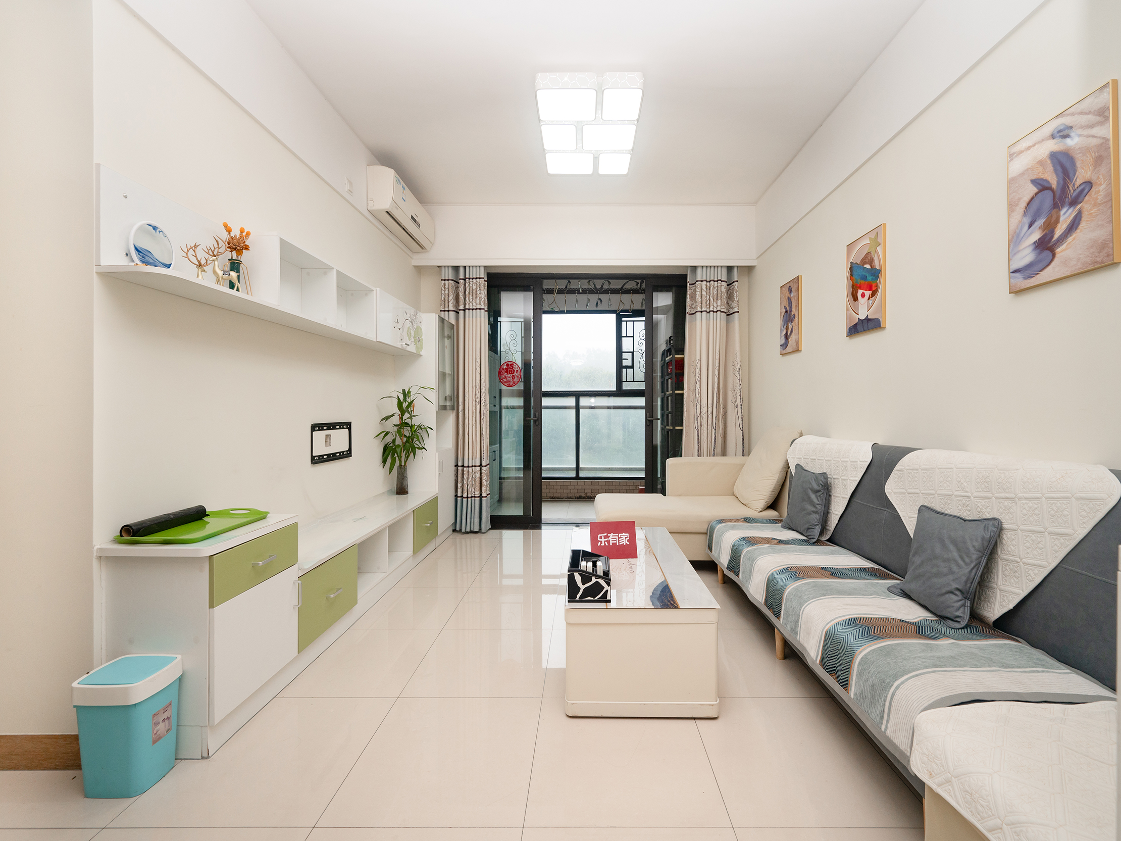 小区标准三房，正南朝向，看花园的