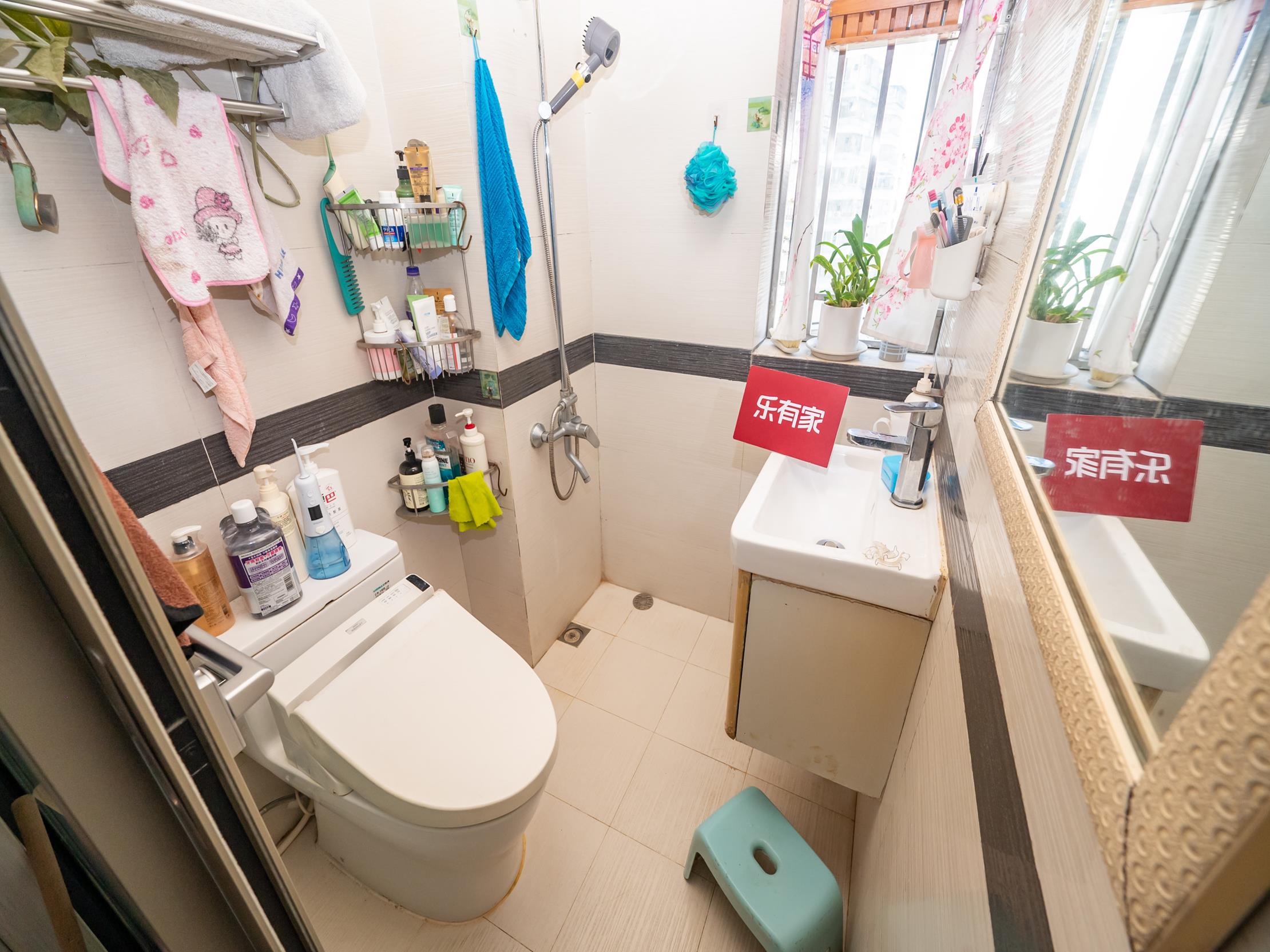 东南朝向三房出售