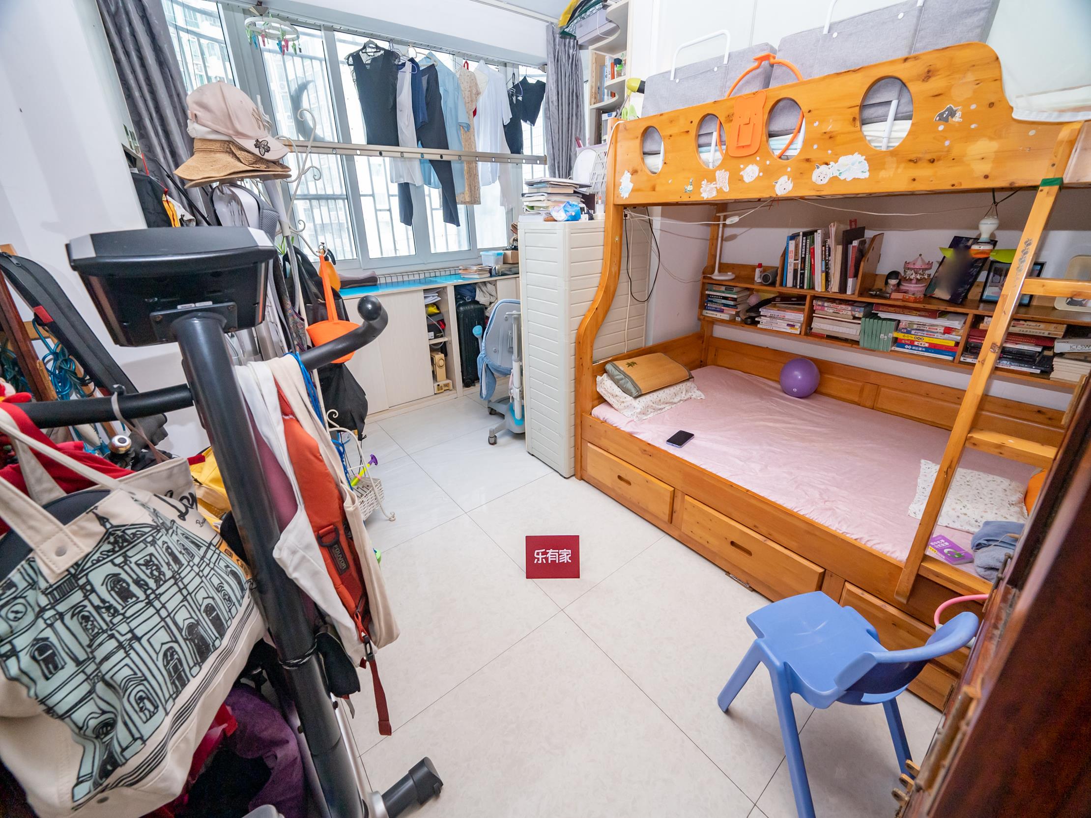 东南朝向三房出售