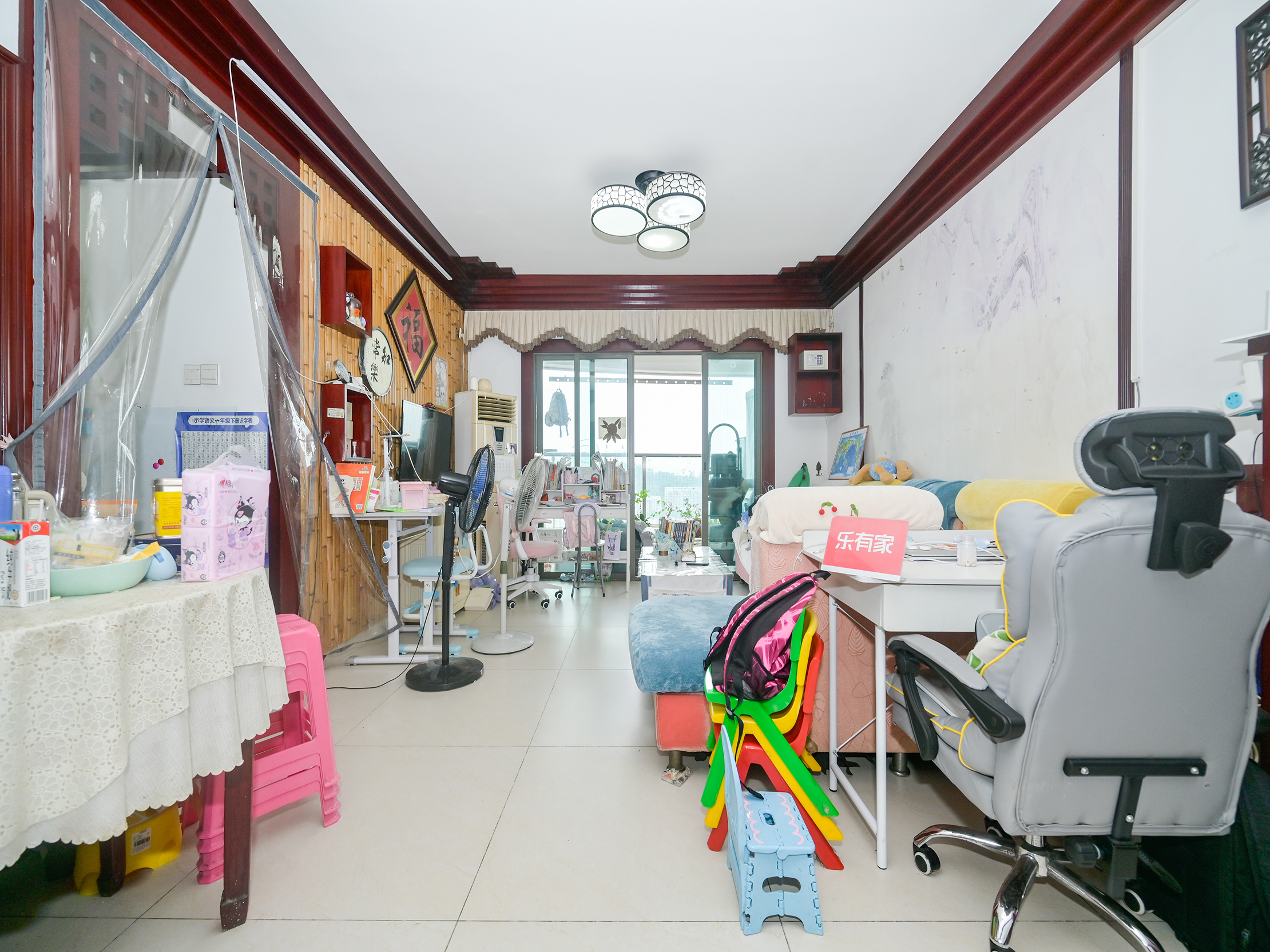 我实地看过，户型方正，采光通风都不错，看房可以联系我