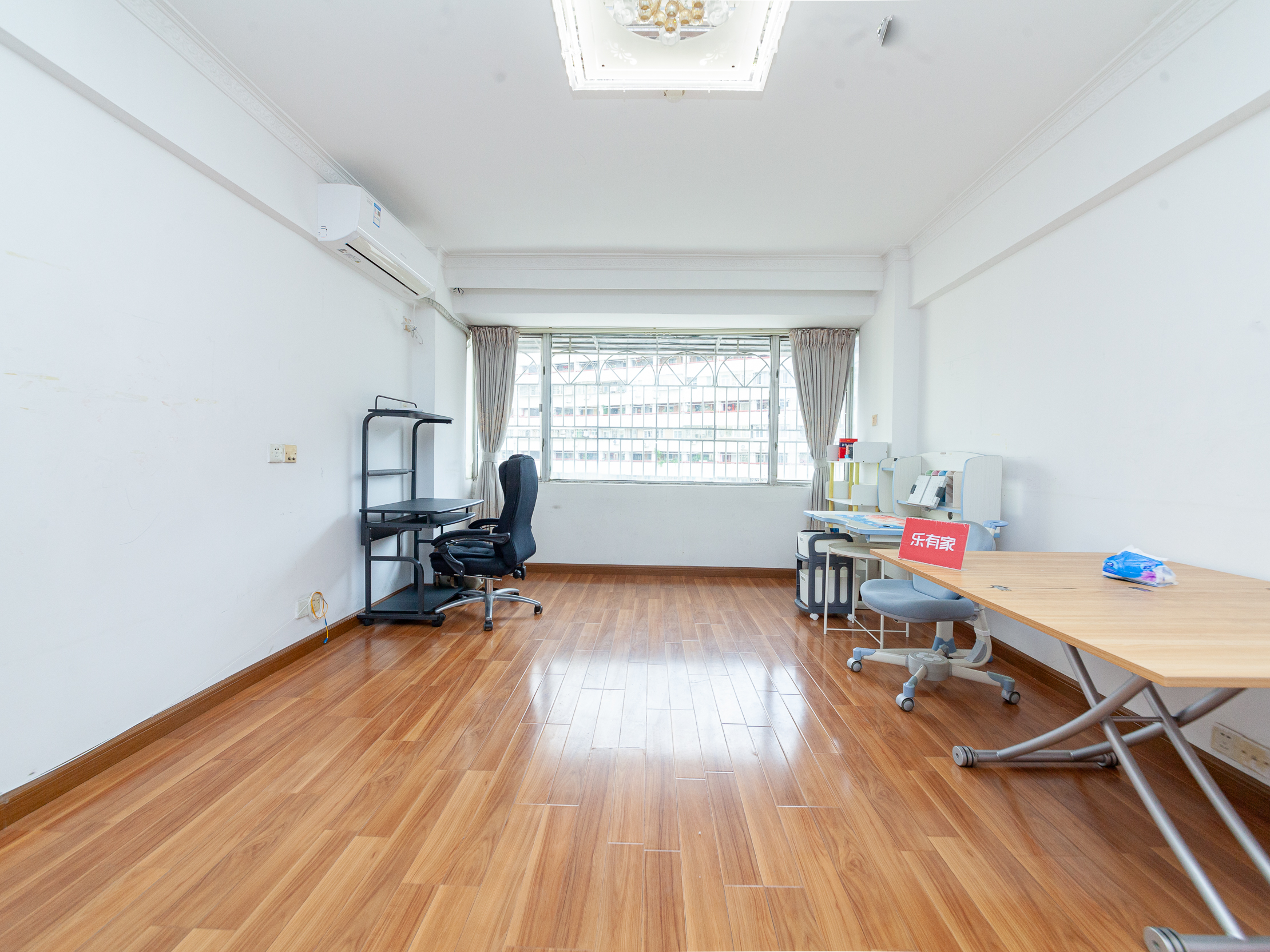 南天一花园南北向复式结构两房带部分家私家电出租-深圳南天一花园租房