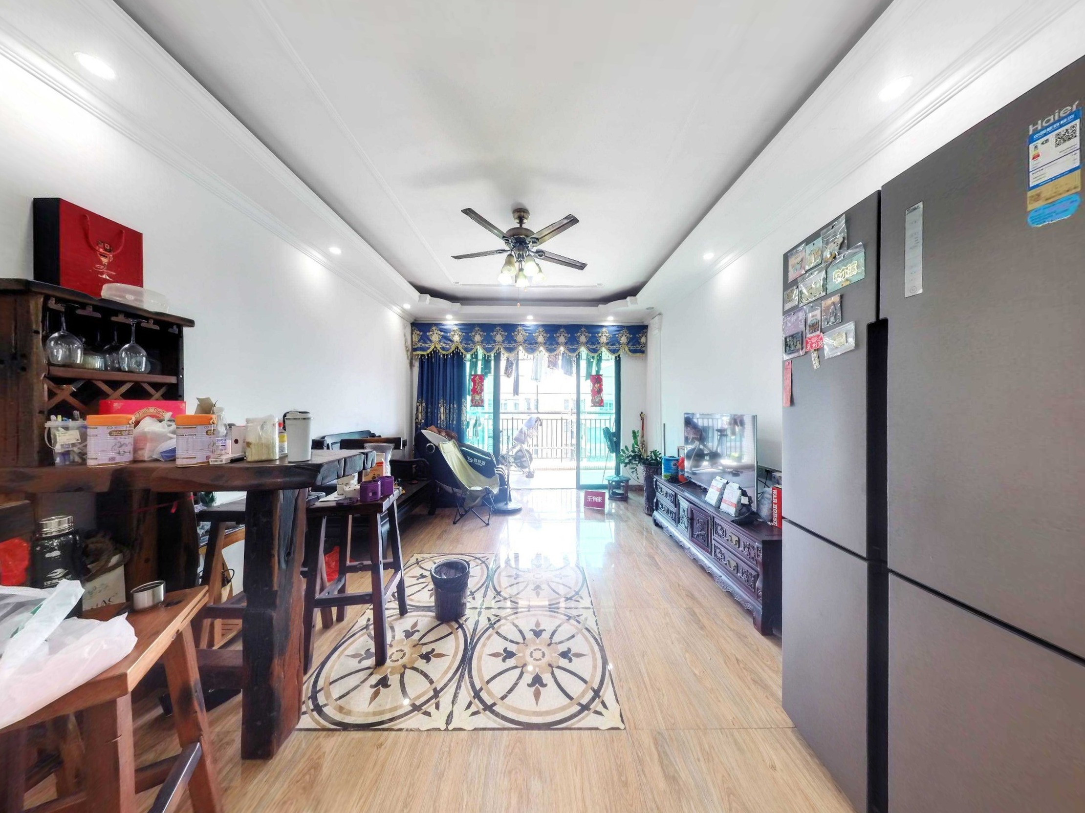 汇泰都城花园，方正户型，朝南采光佳，带地面花园，车位充足，重点学校旁，业主诚售。