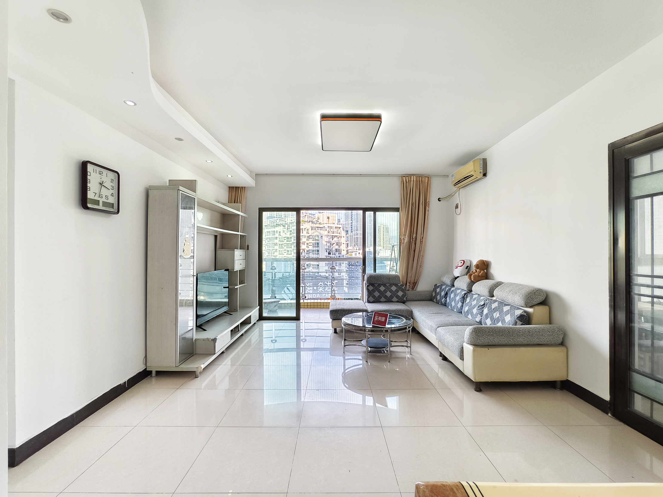 宝安体育馆旁电梯精装大4房！户型方正，价格有惊喜！-深圳滨海春城二手房