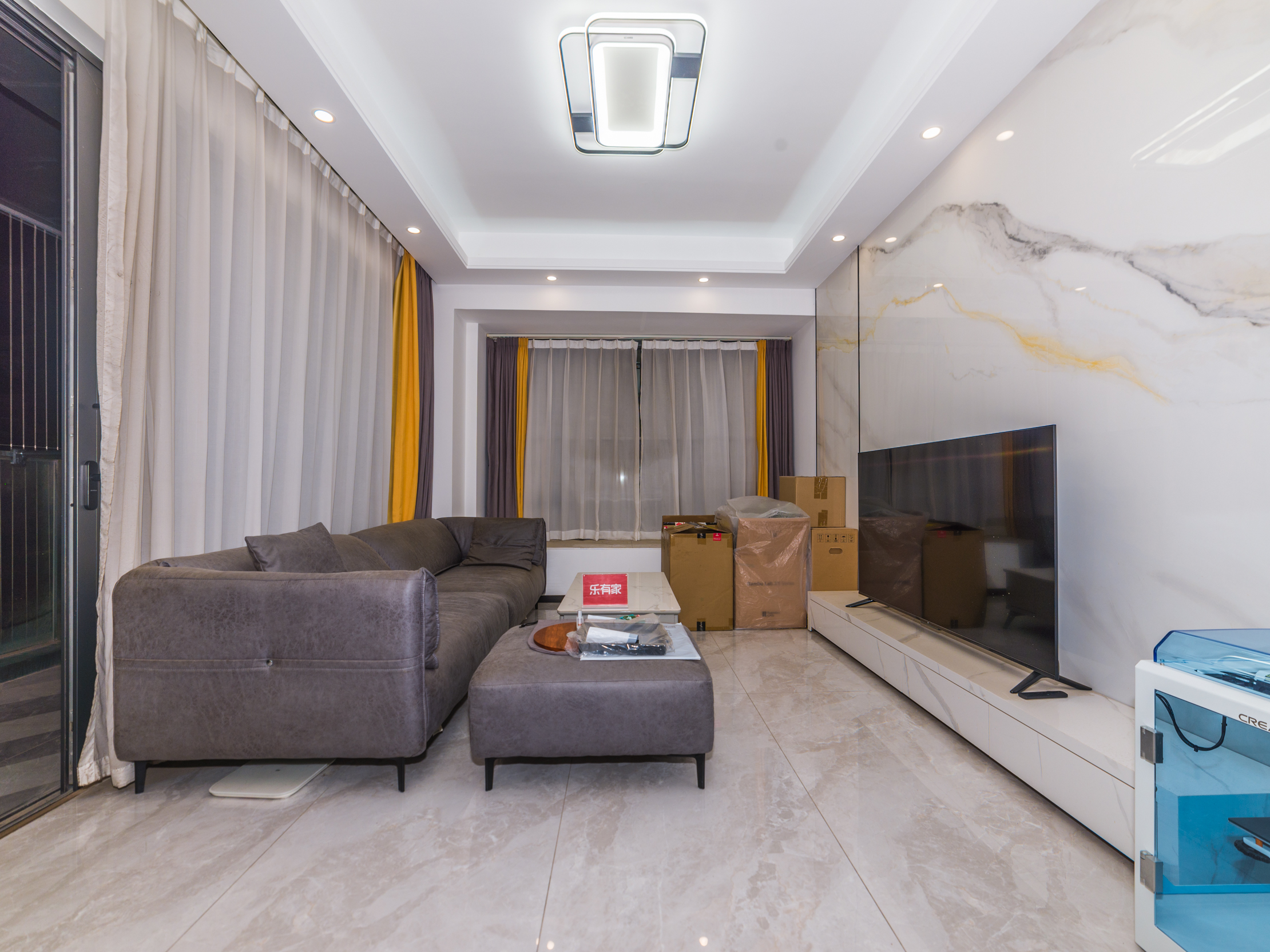 依云半山三房诚心出售-深圳颐湾府二手房