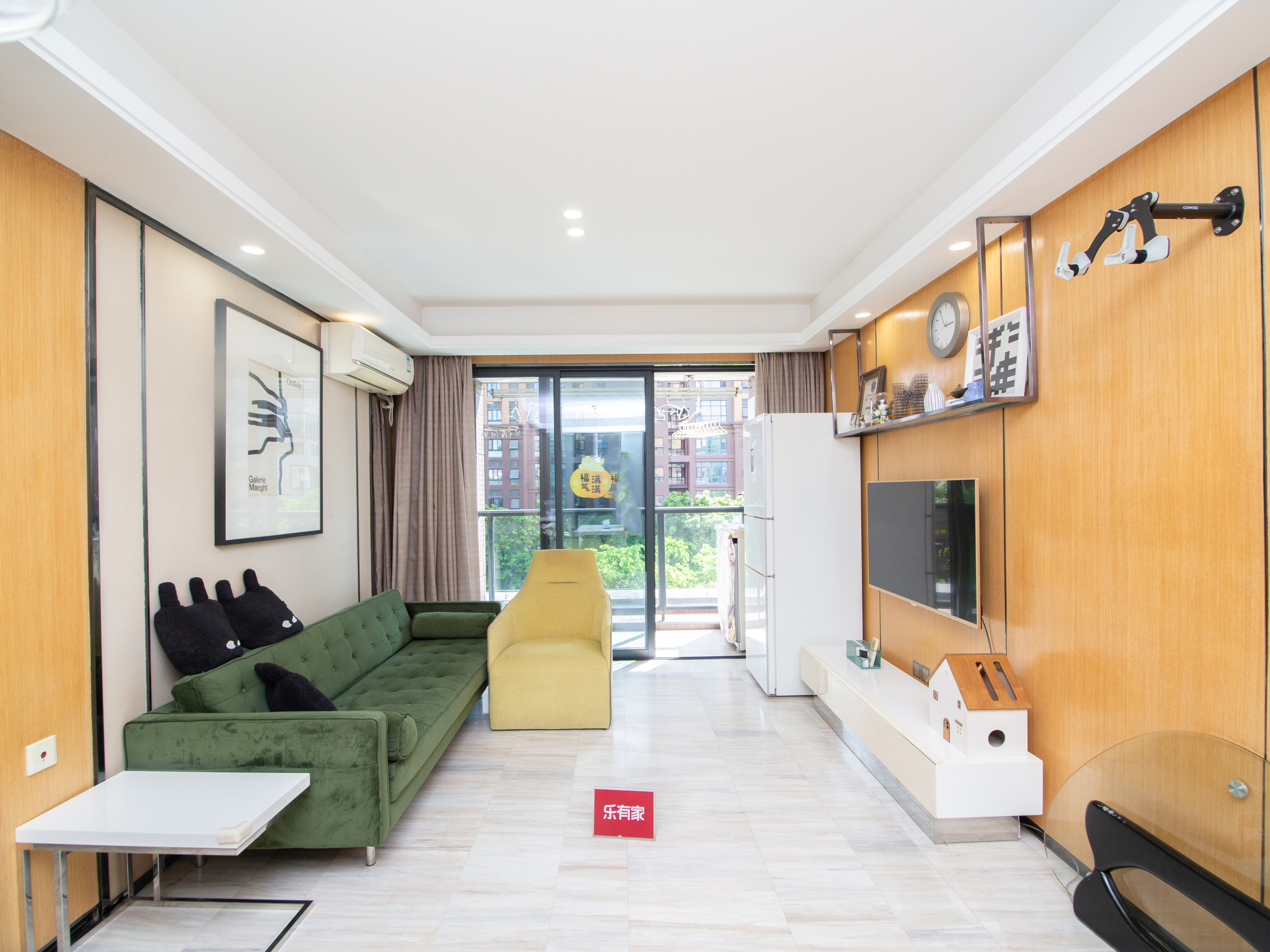 福盈中央山精装大三房业主诚心急售，房子保养好居住安静-深圳福盈中央山花园二手房