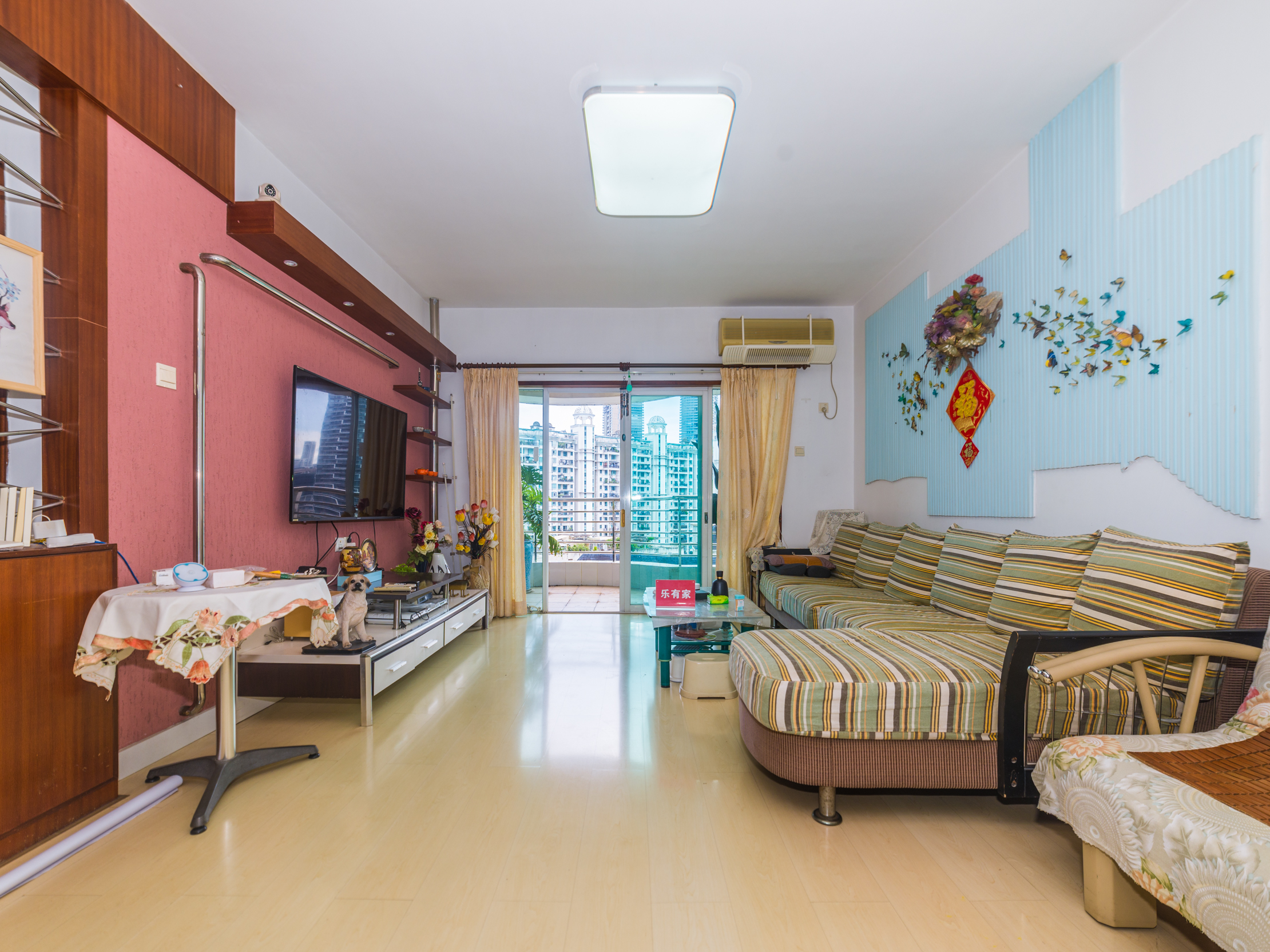 视野开阔，通风采光好，情况好。