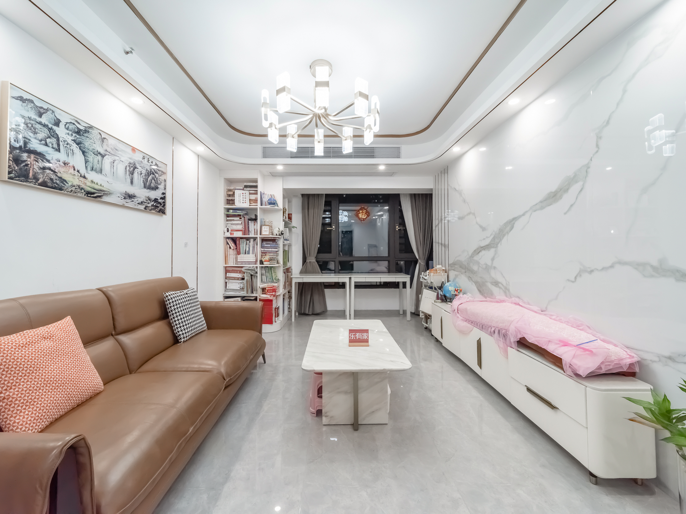 勤诚达正大城，中楼层，楼龄新，车位足，低于均价，业主诚售，随时看房！