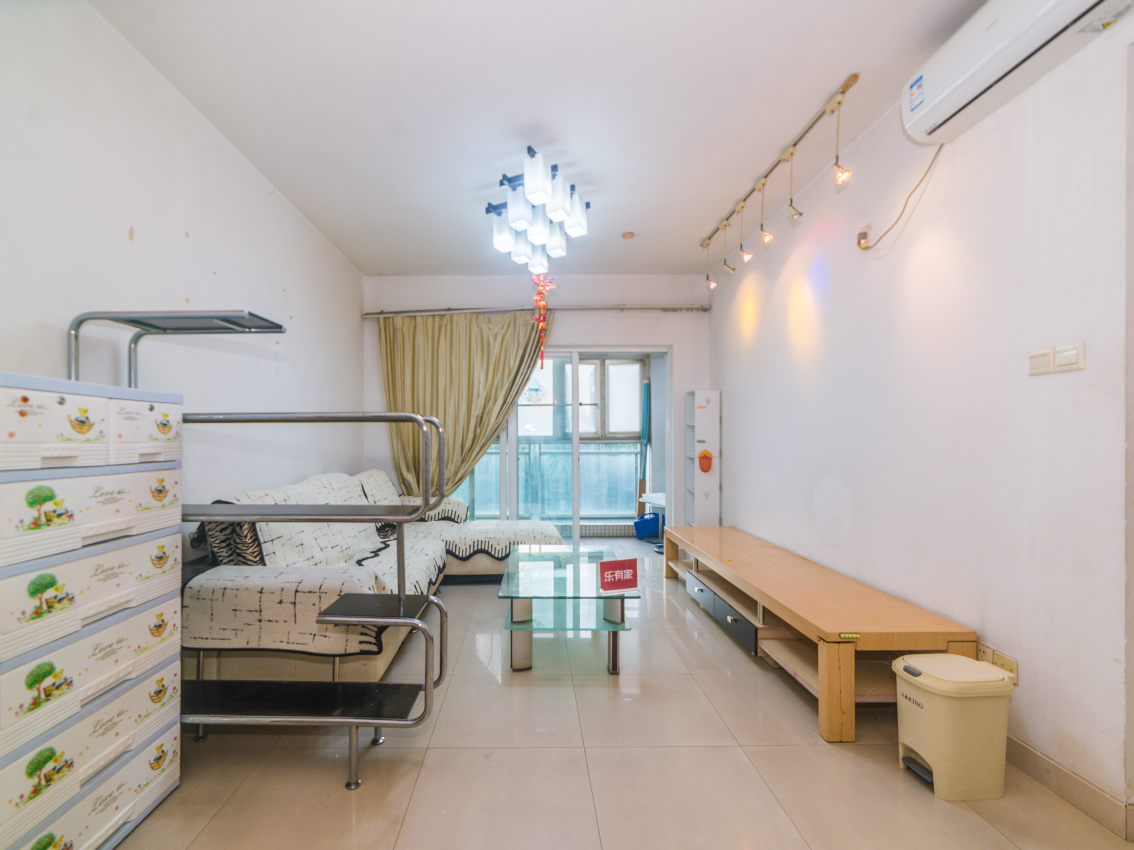 鼎太风华二期，户型方正，税费低，带花园，采光通风佳，业主诚售，随时看房！