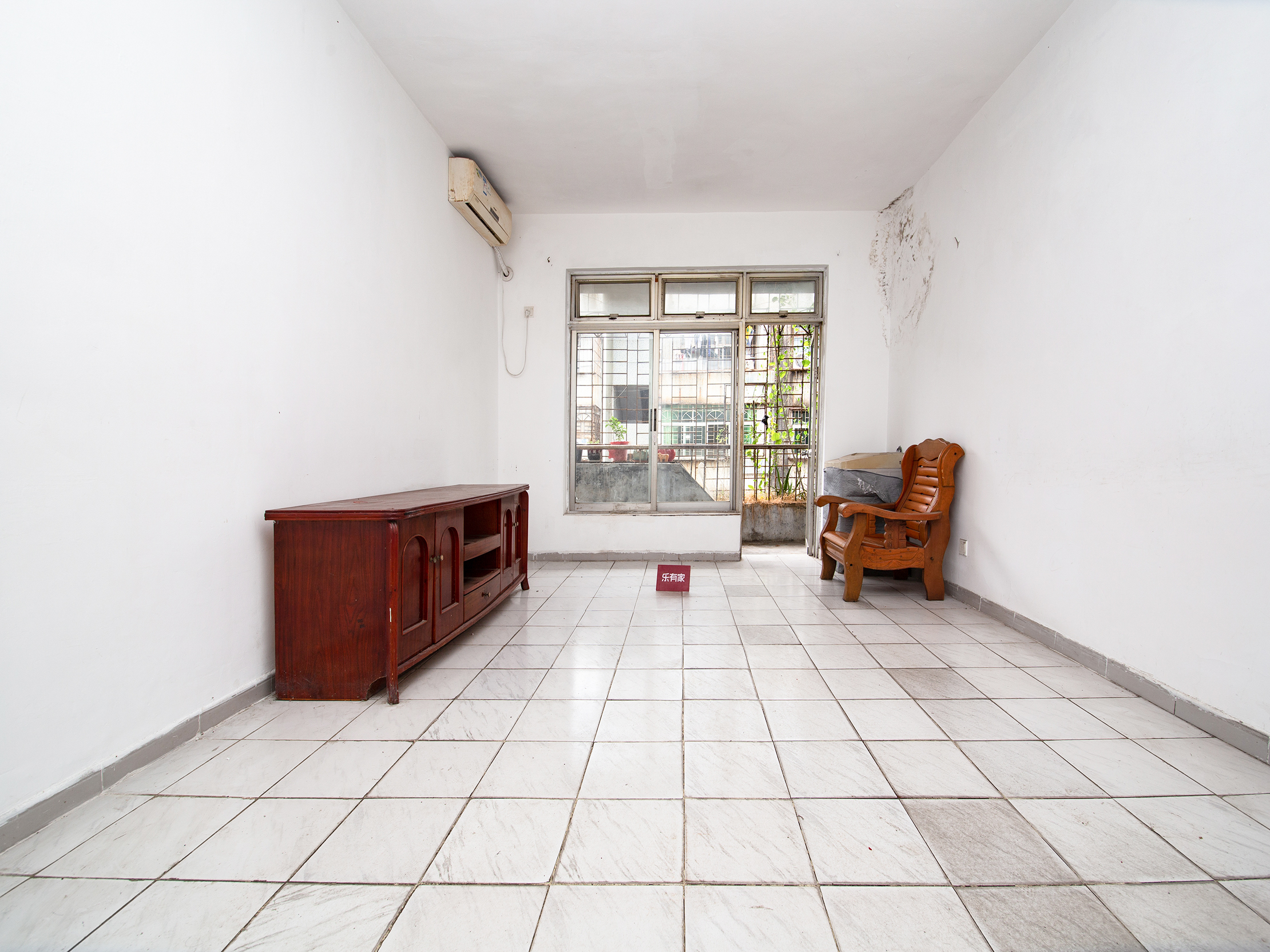 南威中心花园，户型方正，通风采光佳，带地面花园，税费低，业主诚售，随时看房！-深圳南威中心花园二手房