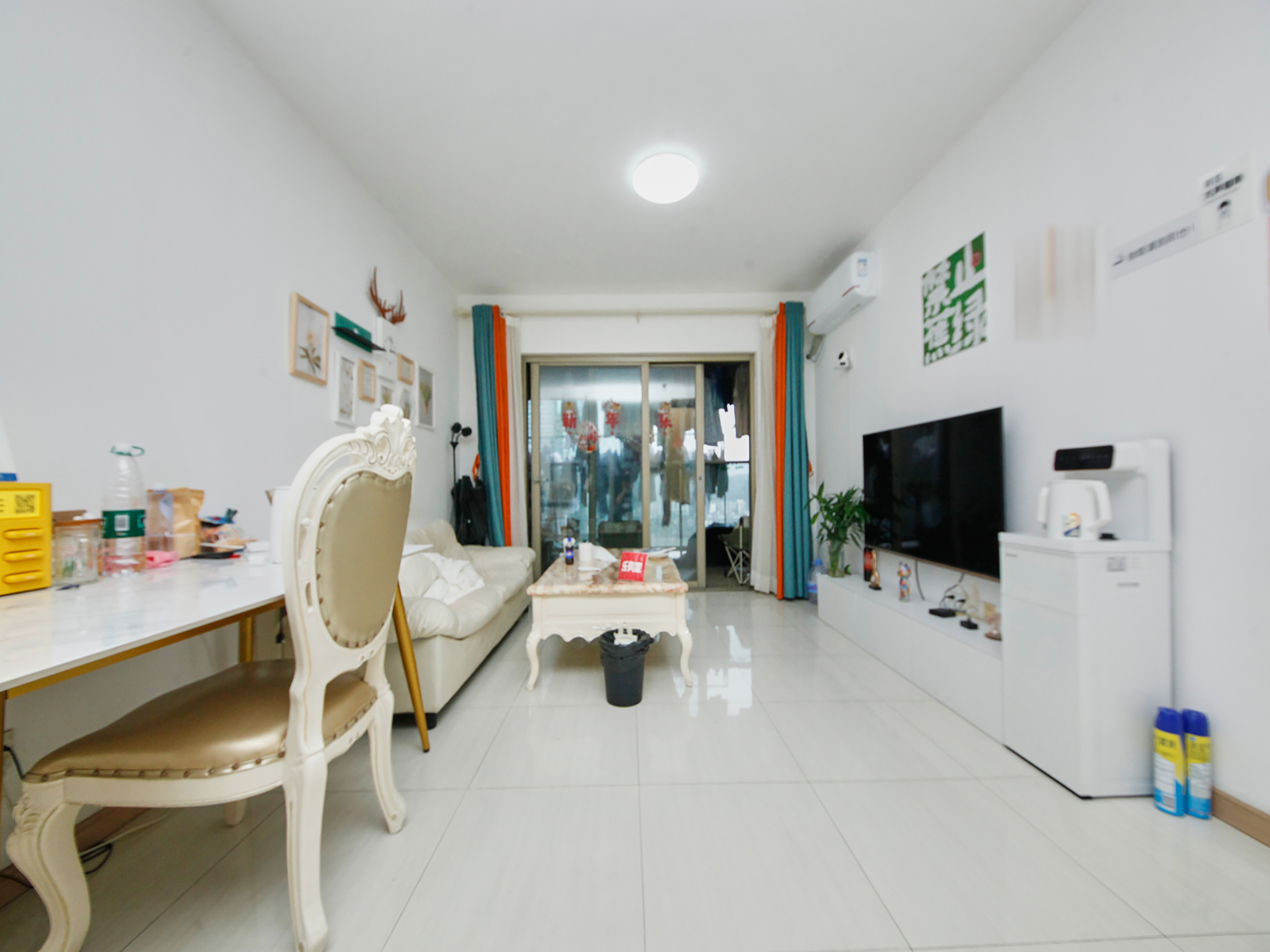 17年次新深业物业，中高楼层朝东南向，视野没有遮挡