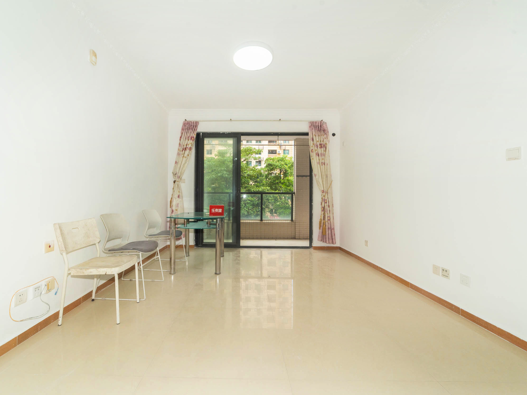 万科金域东郡，低于均价！地面花园，人车分流，重点学校旁，业主诚售，随时看房！