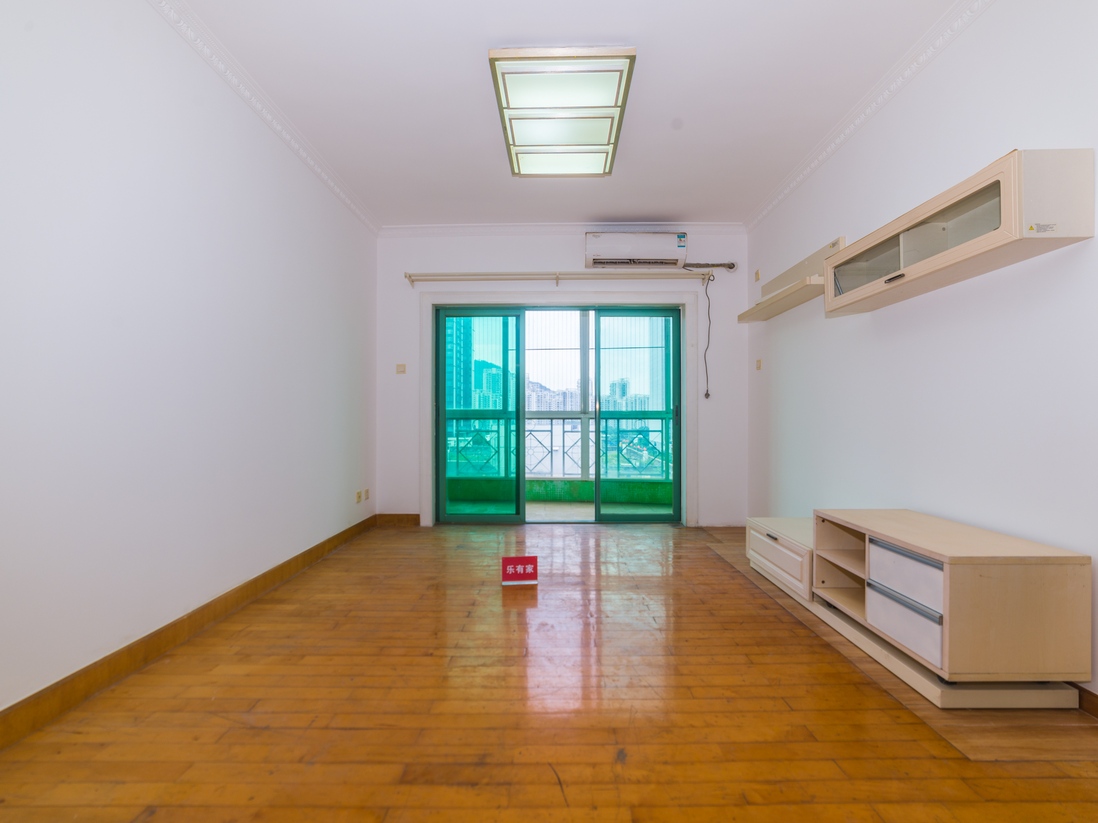 中海丽苑，花园小区小高层，高层朝南，正规大两房，业主诚心出售-深圳中海丽苑二手房