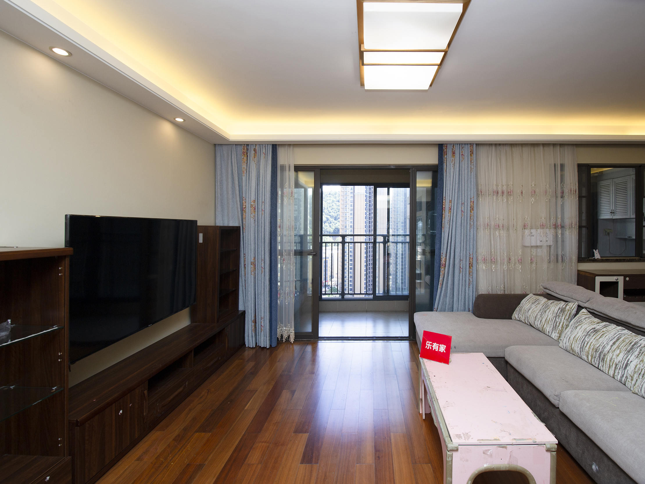 万科公园里四期，朝南采光佳，中楼层带花园，人车分流，税费低，业主诚售，随时看房！-深圳万科公园里四期二手房