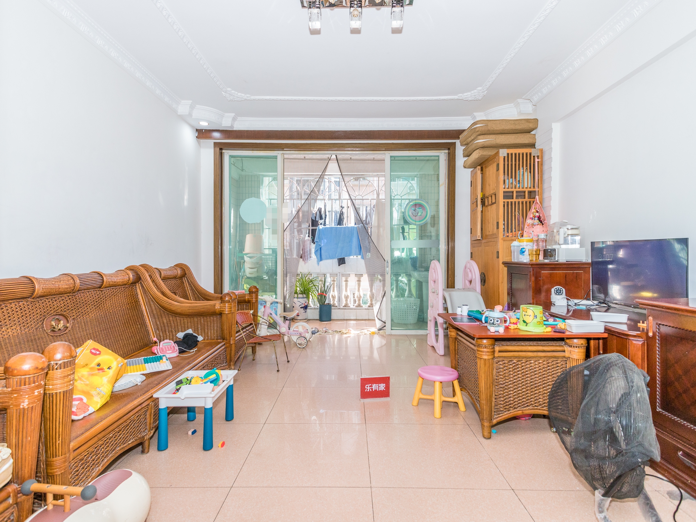 房子还在，看房方便，业主是我老乡