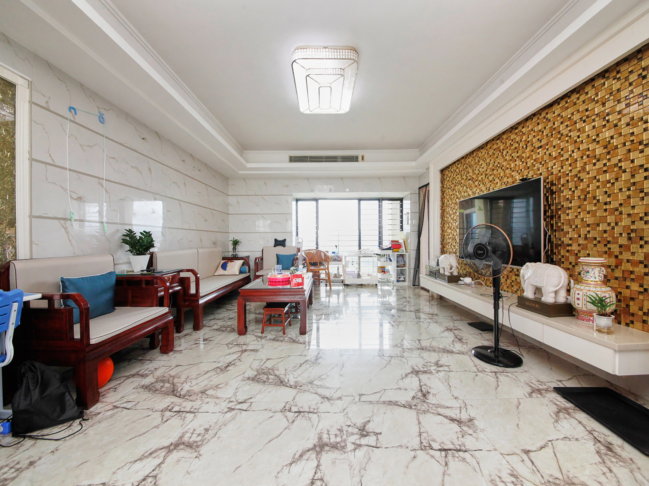 安业馨园峰度天下，朝南采光佳，中楼层，重点学校旁，人车分流，空中花园，业主诚售，随时看房！-深圳安业馨园峰度天下二手房