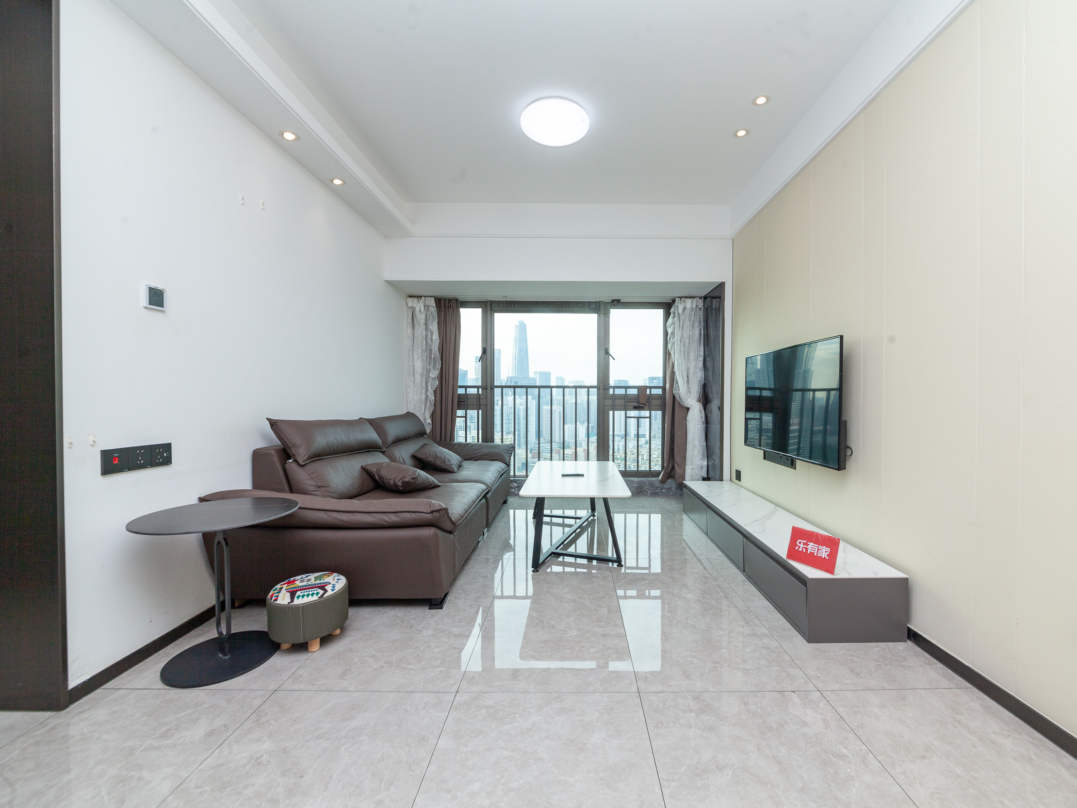 金领假日公寓东南精装-深圳金领假日公寓二手房