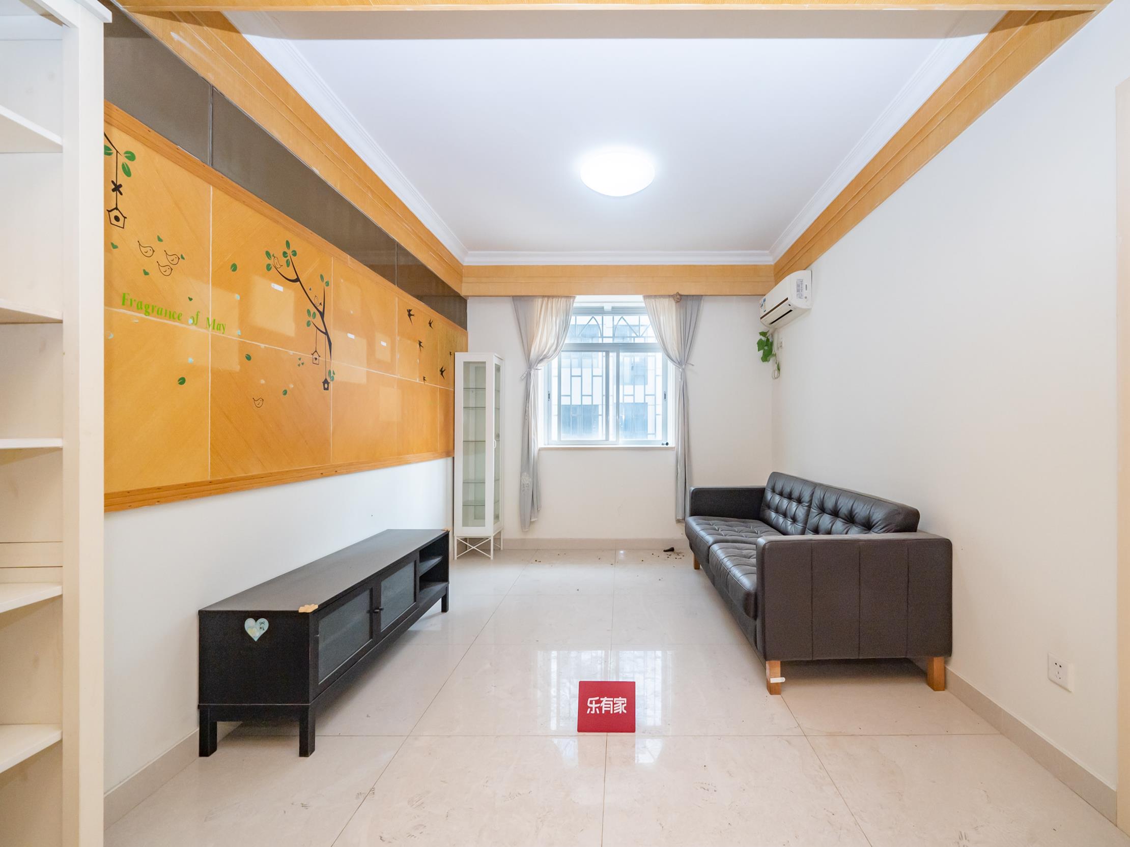 笔架山公园边的安静小区，与公园相邻，使用面积大-深圳静逸居二手房