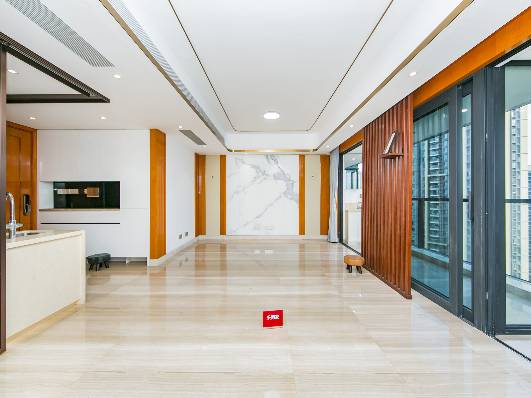 南北通大五房，诚心出售