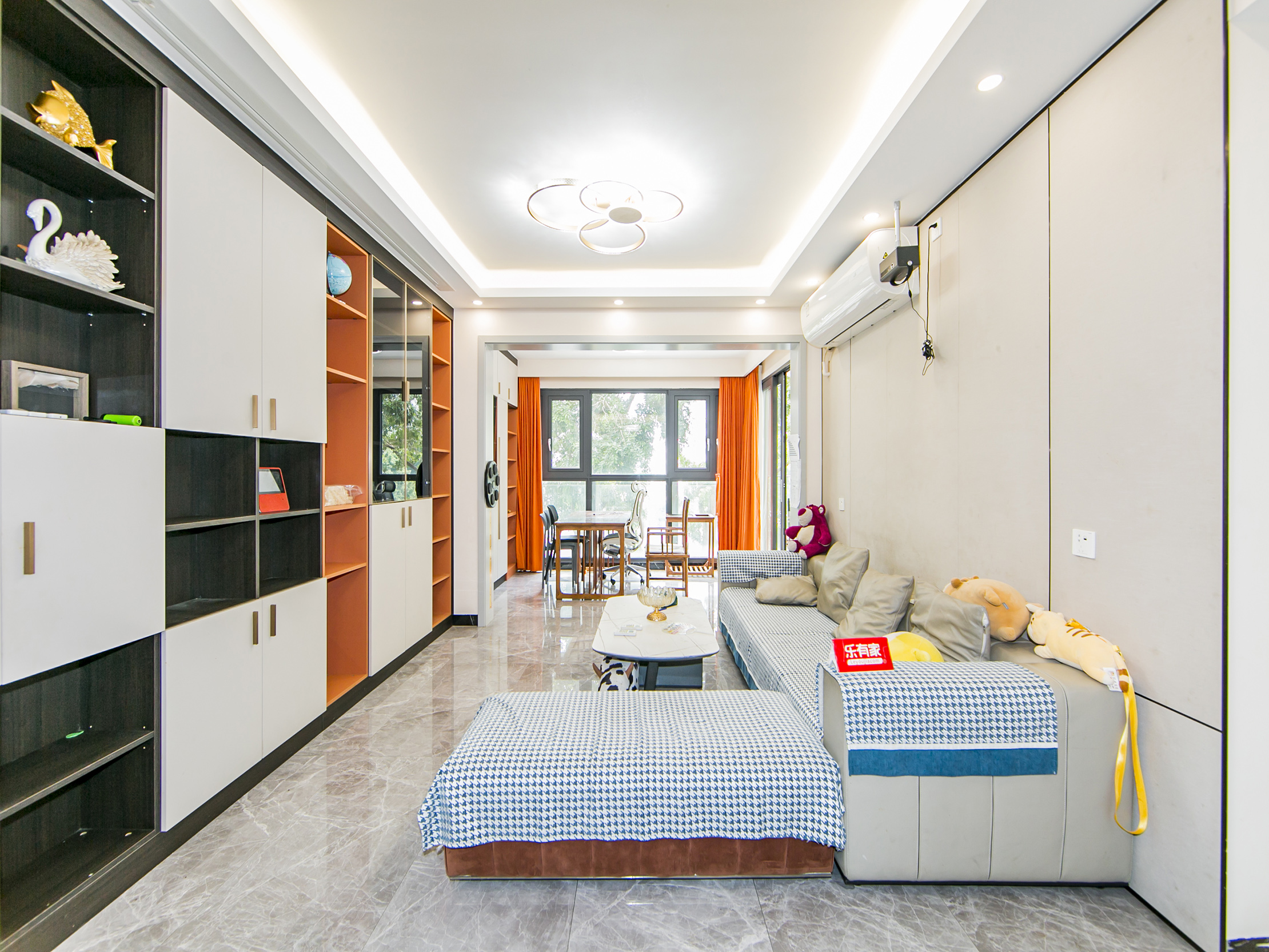 桑泰丹华园（二期）朝南采光好，附带地面花园，人车分流，近地铁，业主诚售。