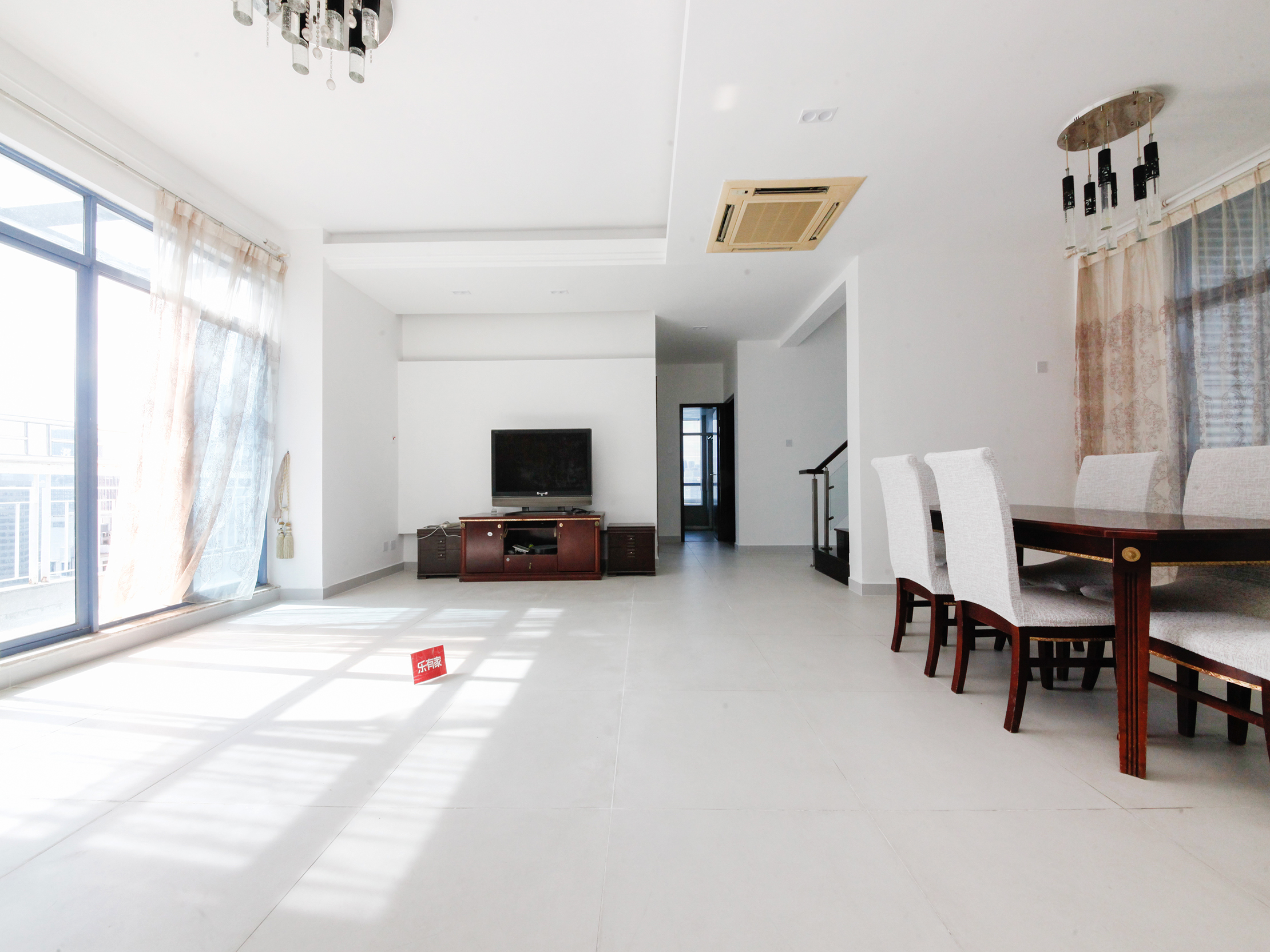 天健世纪花园顶楼复式出租