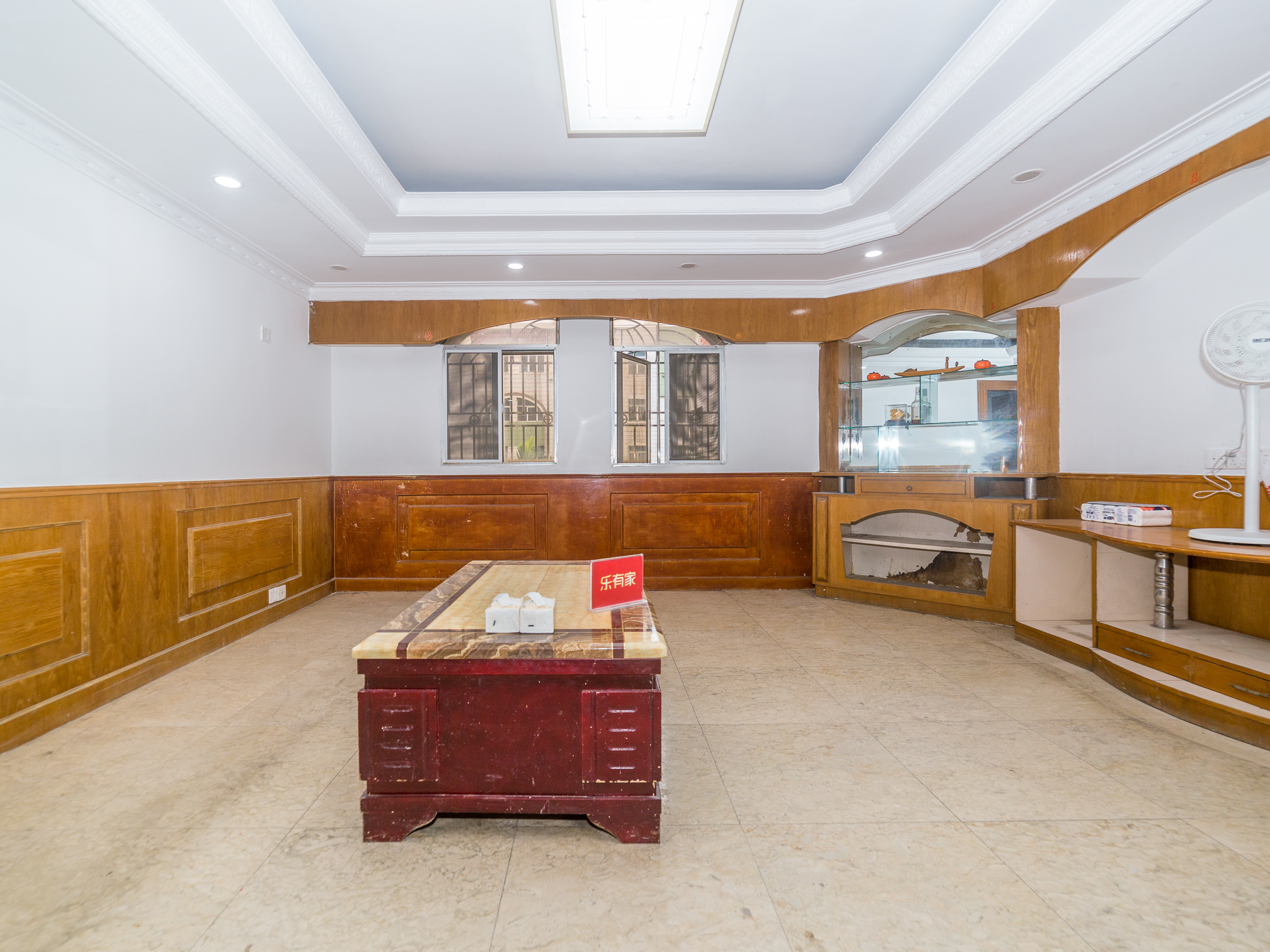 地铁旁优质三室两厅，享受便捷出行与小区花园的惬意生活。-深圳新城花园(新生村)二手房