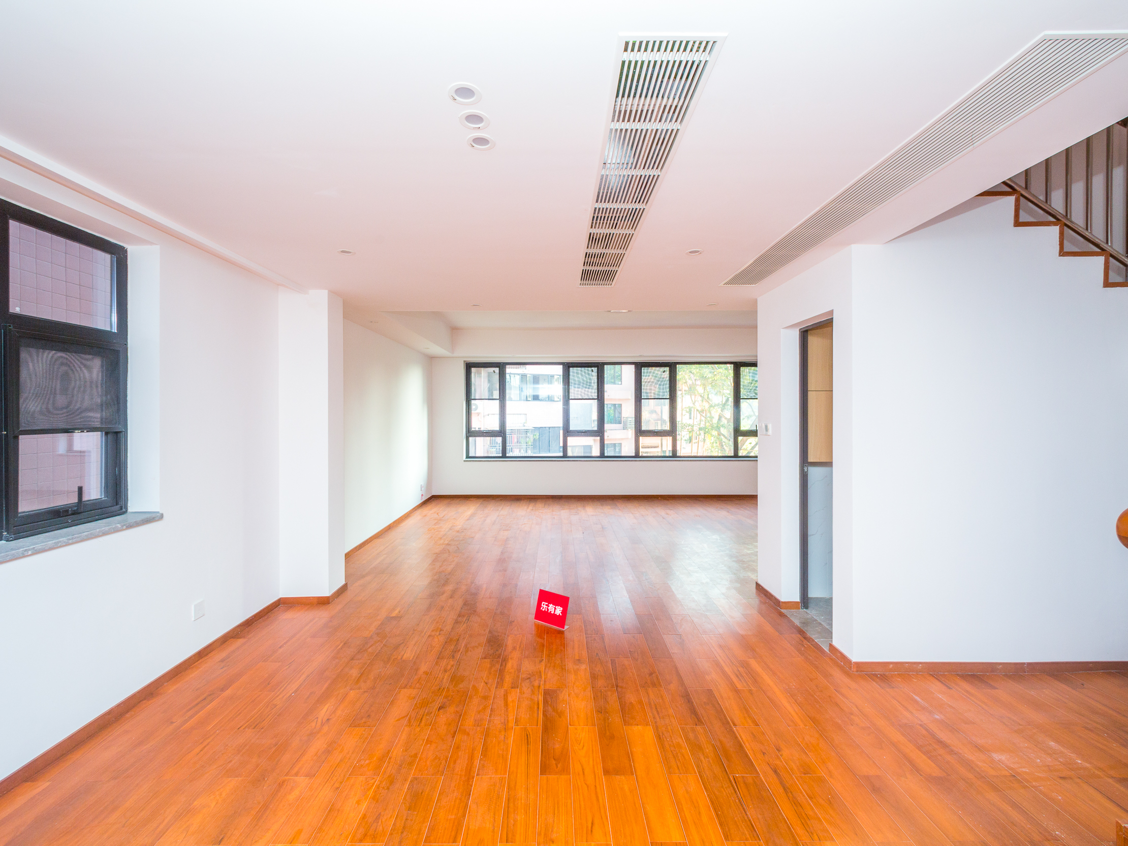 方正户型，高拓格局，通透结构，居住舒服。-深圳金碧苑租房