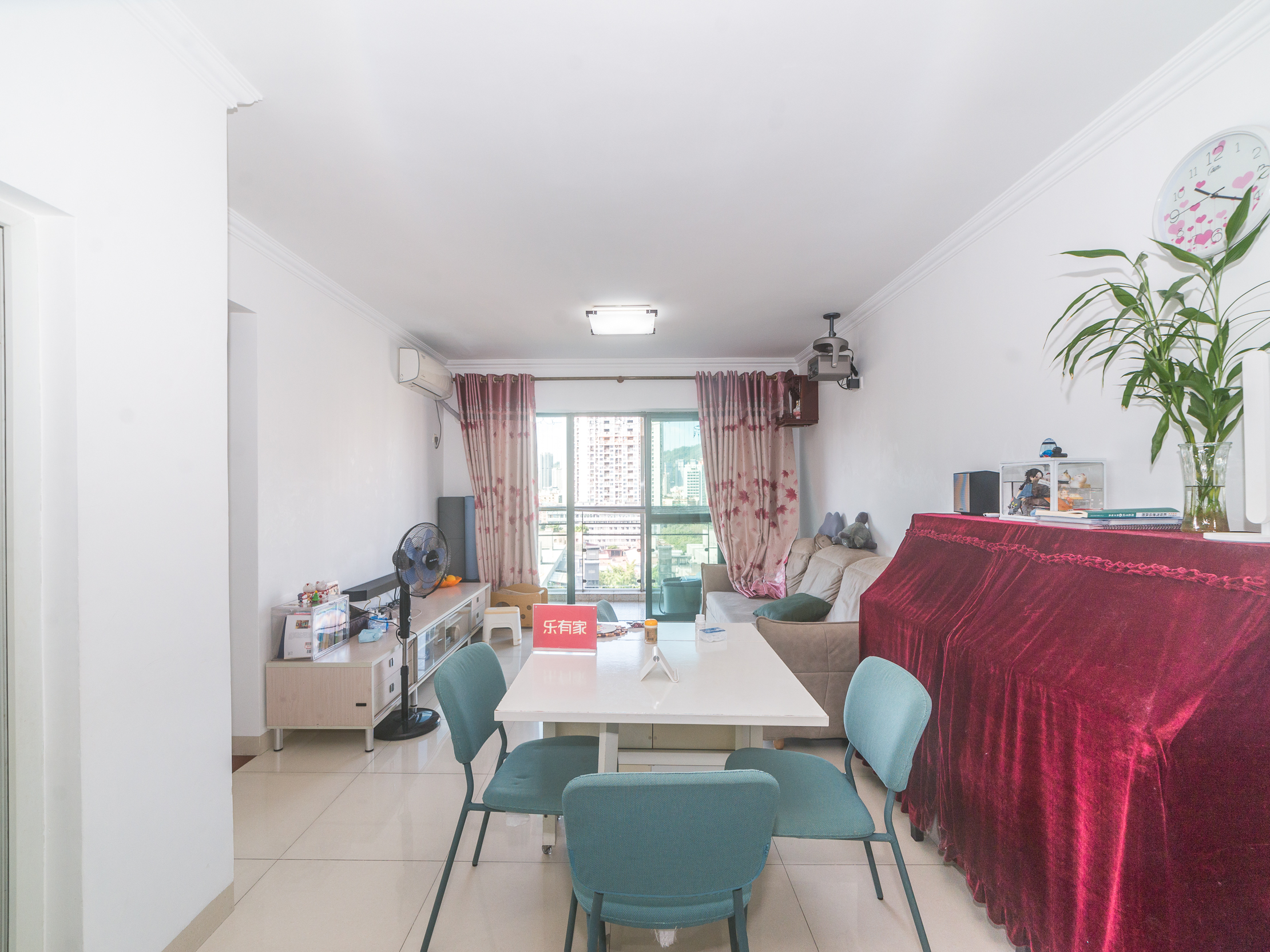 广博星海华庭，户型方正，通风采光佳，带重点学校，小区人车分流，空中花园，业主诚心出售。