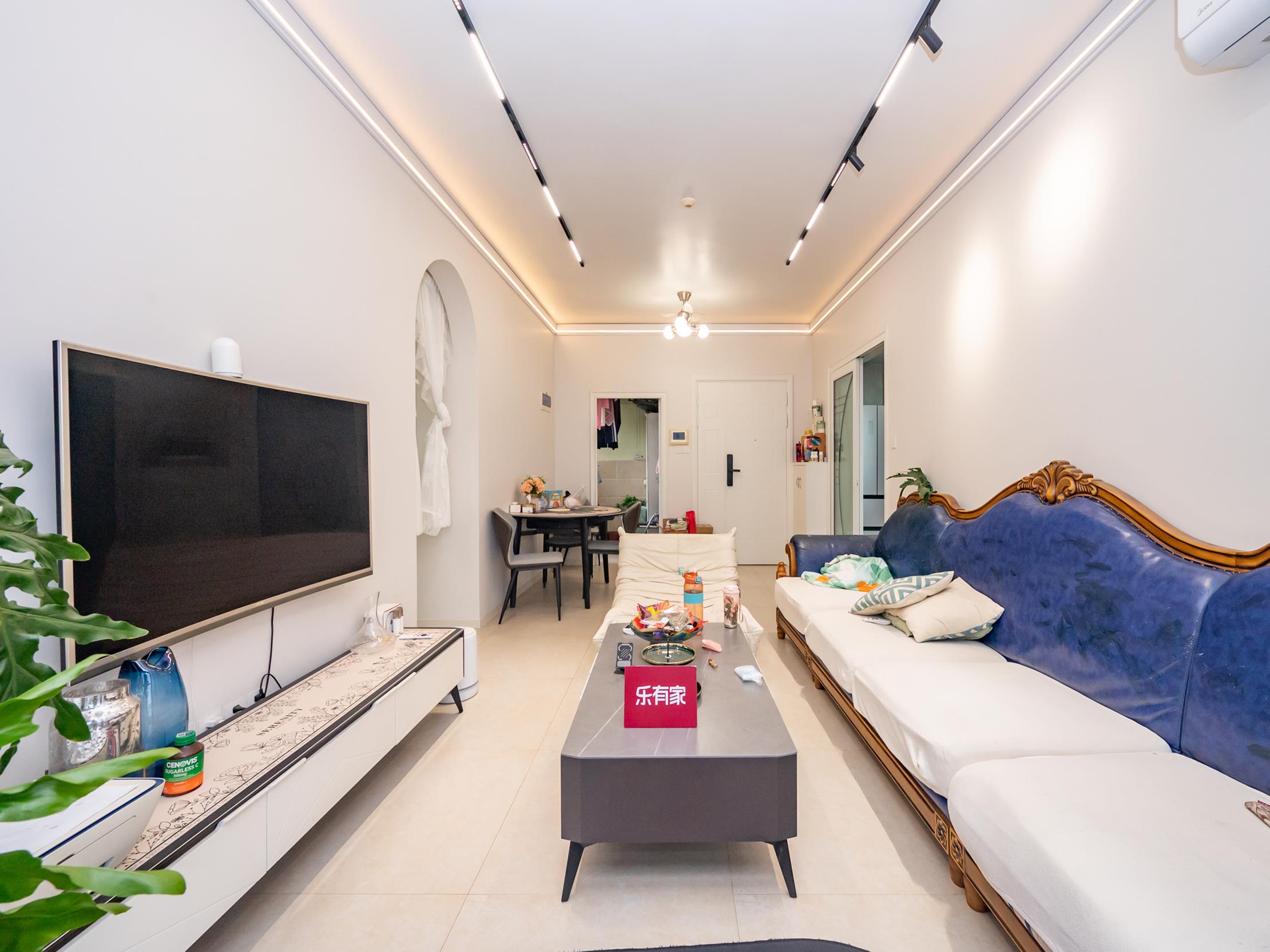 产权优质，景观不错，上学方便，5号地铁口物业-深圳信义荔山公馆8号馆二手房