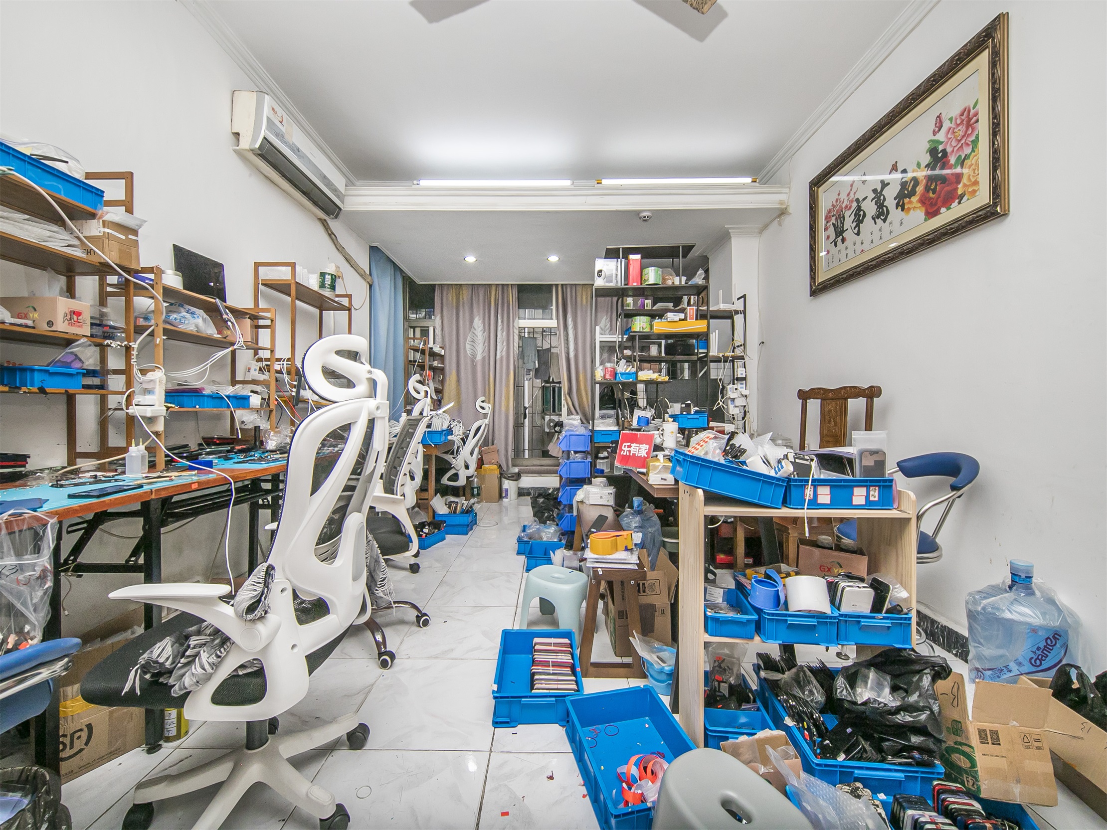 建行小区诚心出售，朝南中楼层，采光极佳，带地面花园，价格低于均价，机会难得，不容错过！-深圳建行小区二手房