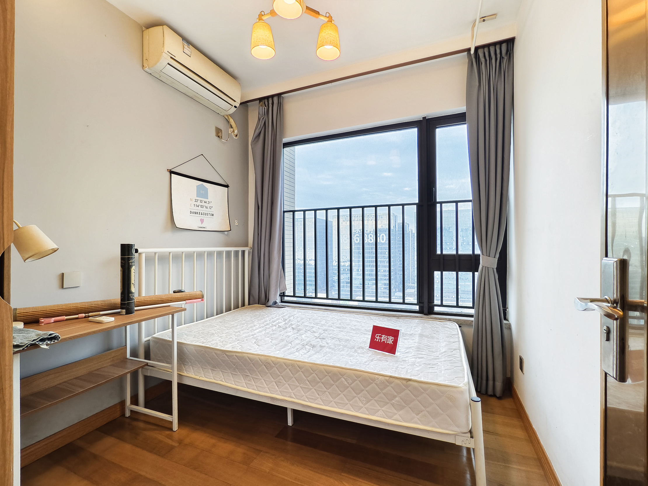 华丰前海湾品质三房，户型非常方正看花园