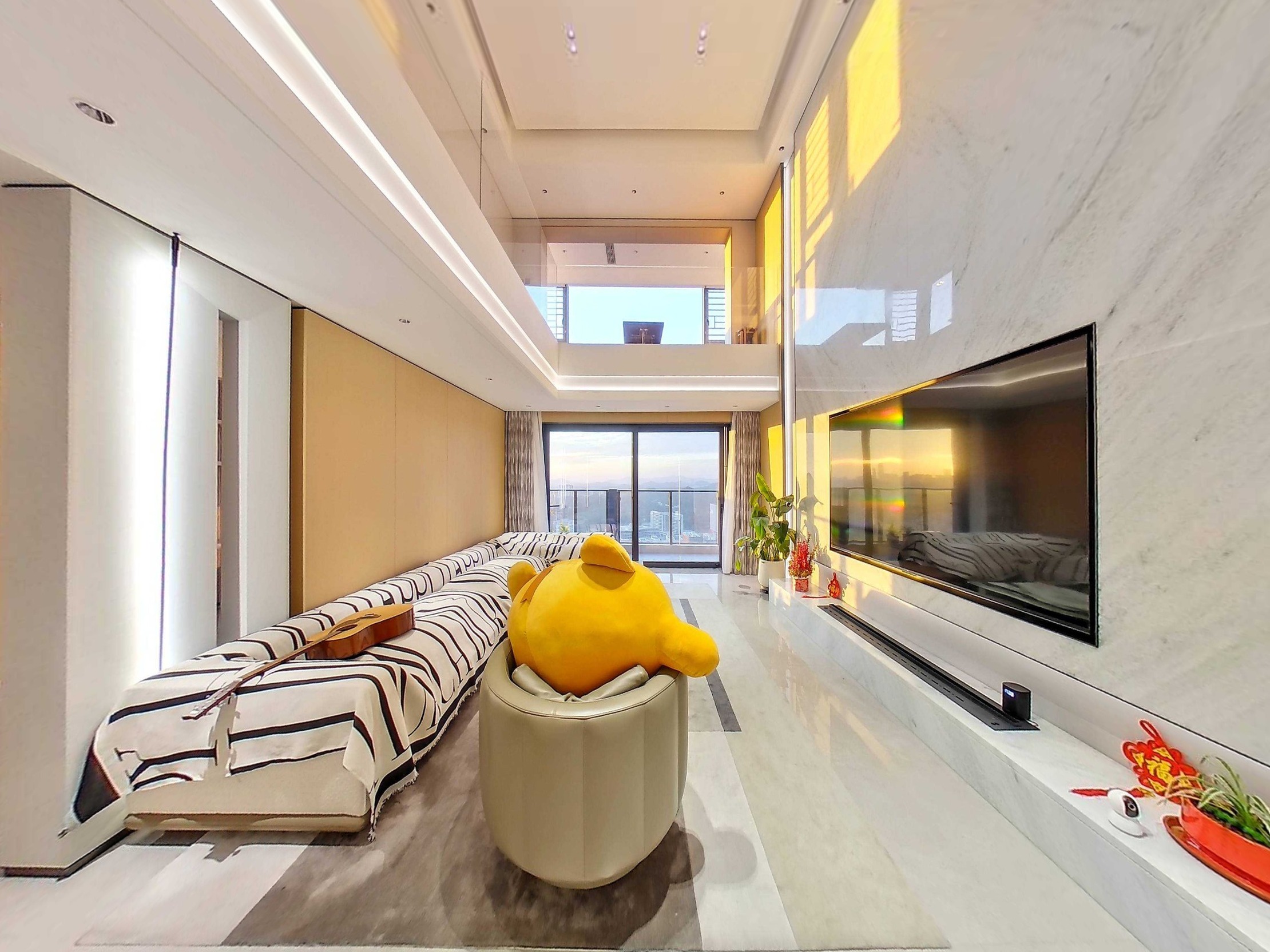 地铁旁137.6大户型，8室3厅，配套花园，生活便利，理想选择！-深圳宝能城花园（东区）二手房