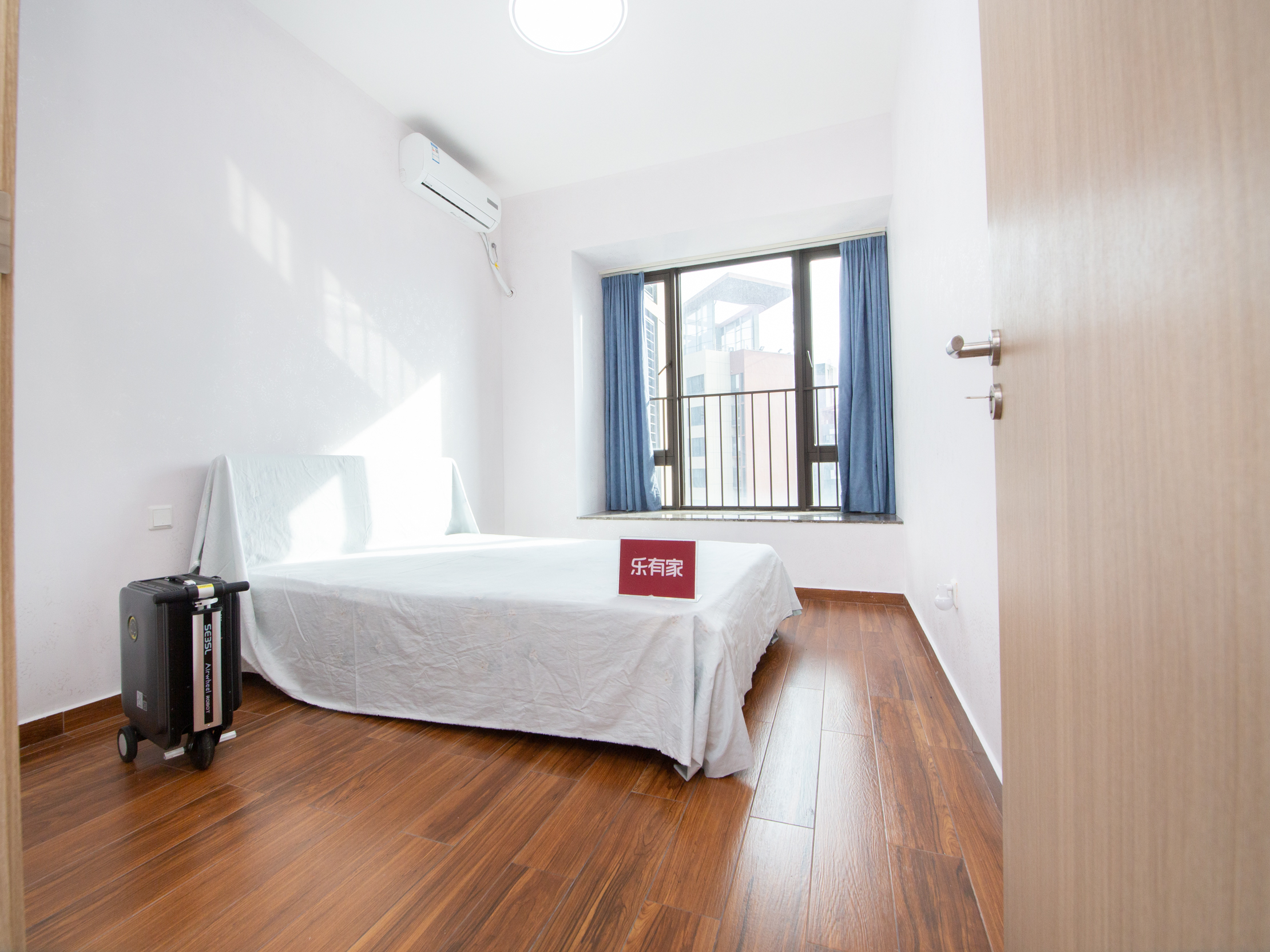 星河荣御花苑 5房2厅3卫 182.01㎡