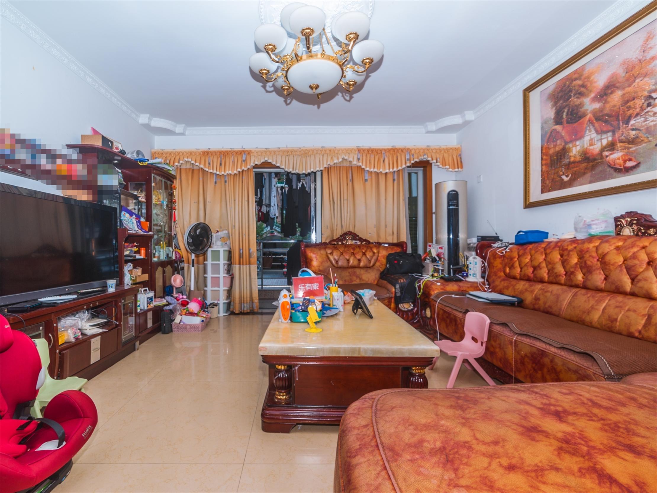 新华学府旁，大户型花园中间，业主诚售，产权优质